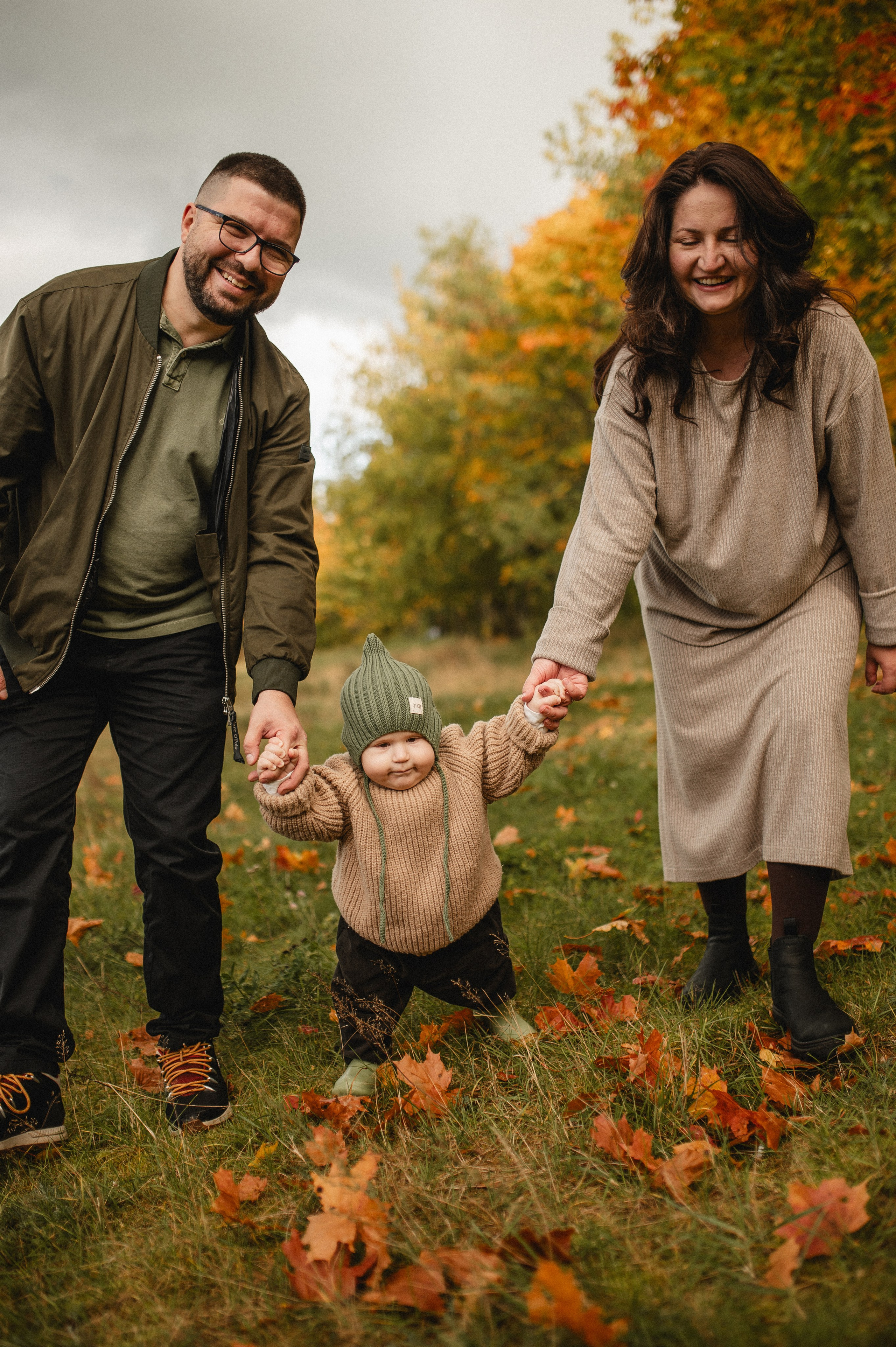 Осенняя фотосессия большой семьи в парке. Семейная фотосессия Бутово Москва фотограф Алина Морщагина