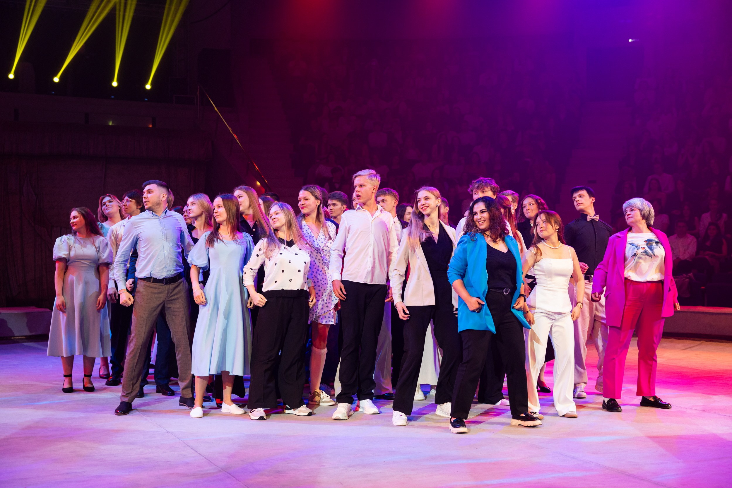 Городской бал выпускников (24 июня 2025). Репортажный фотограф Алексей Пирязев