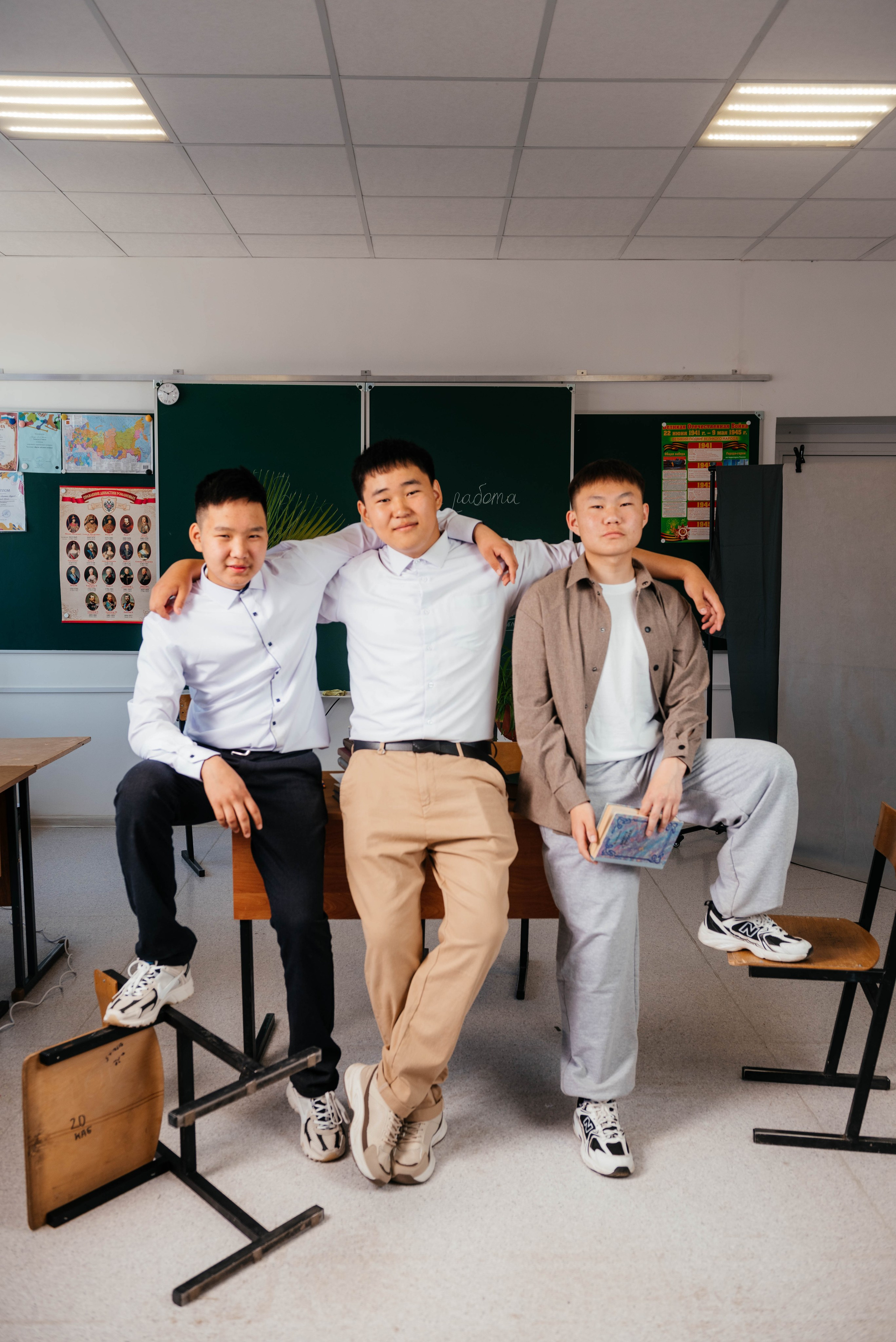 Выпускной фотоальбом для средней школы. Фотограф Эллина Дар г. Улан-Удэ