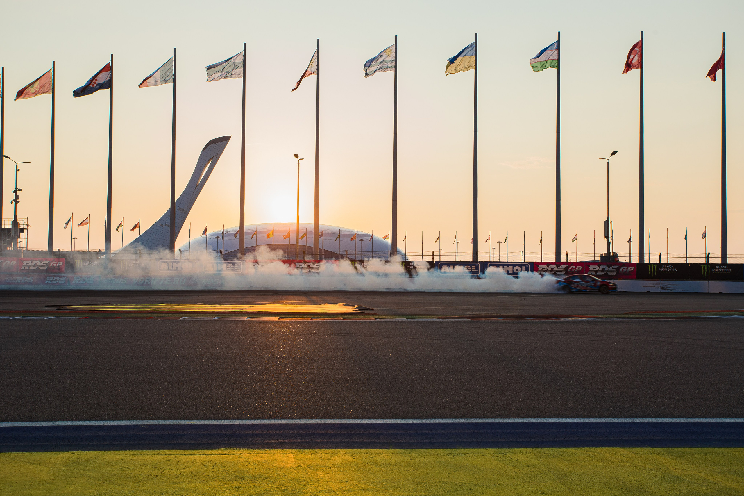 Спорт. Tony Mikhailov