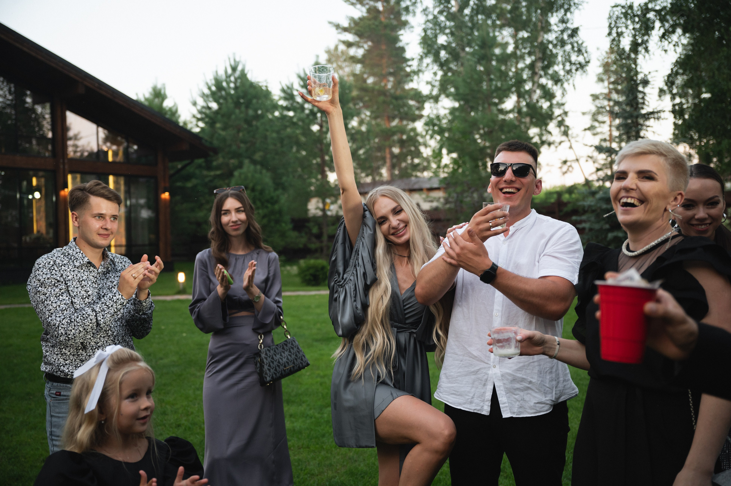 Артём и Софья, Lesnoy Village. Свадебный фотограф Наталья Доронина