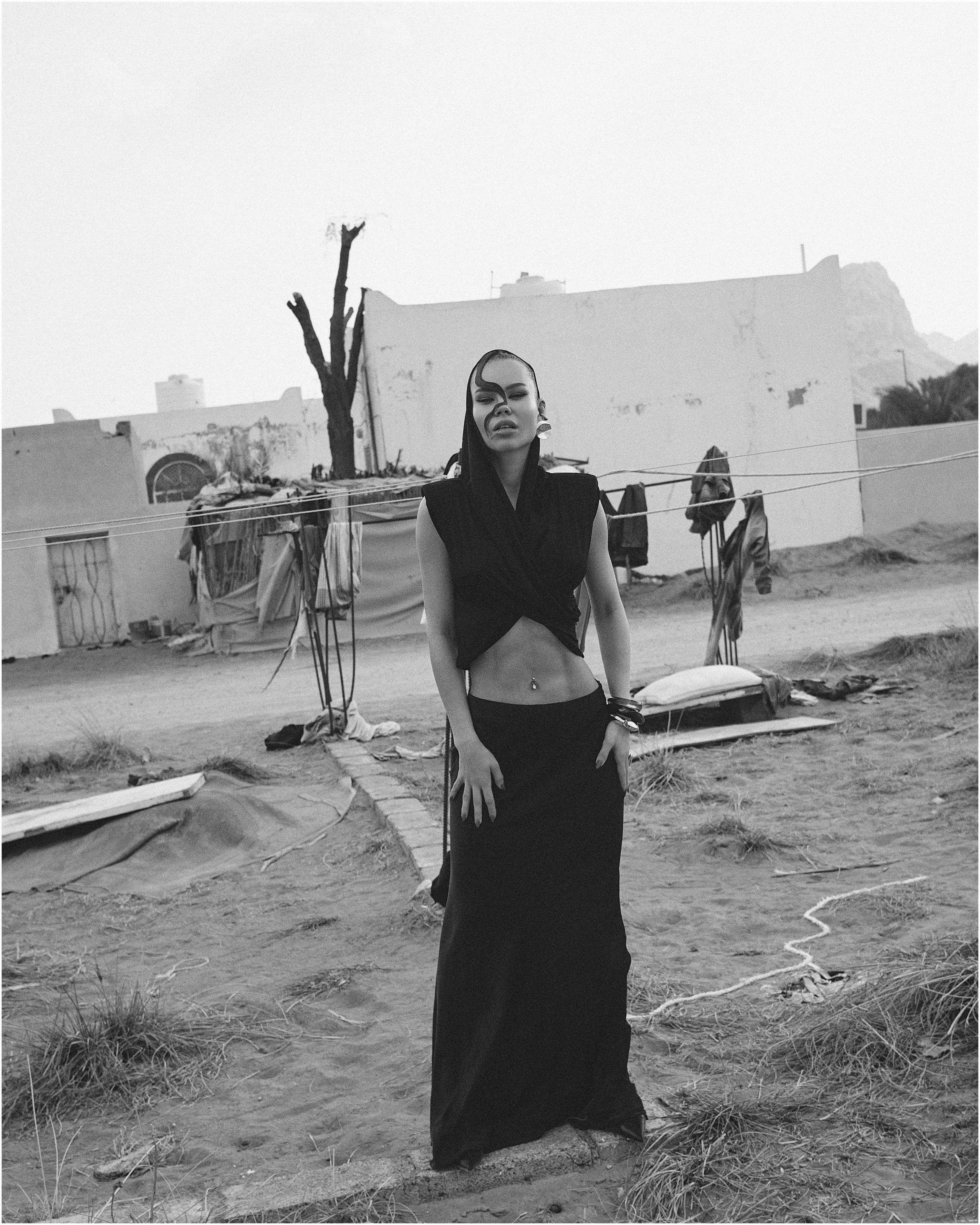 NASTYA WOLF. NOIZOMAX Художественный фотограф в Дубай