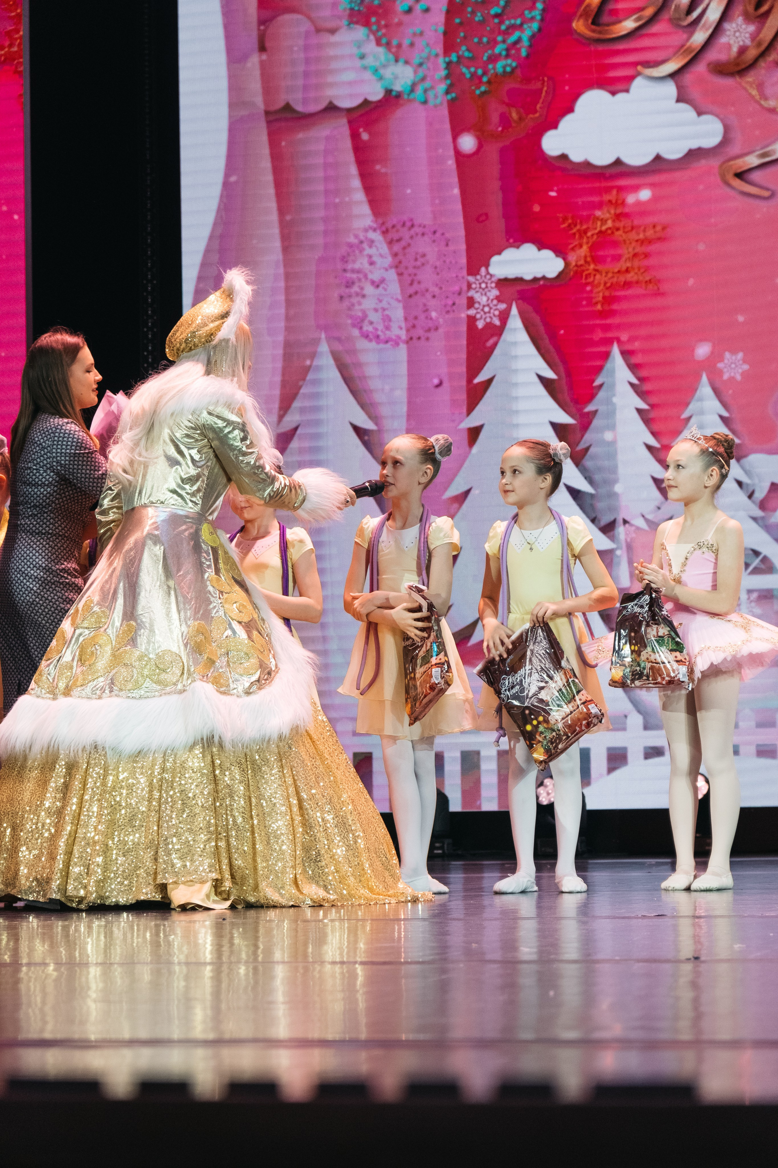 СурГУ 23.12.23. Репортажный и свадебный фотограф в Сургуте