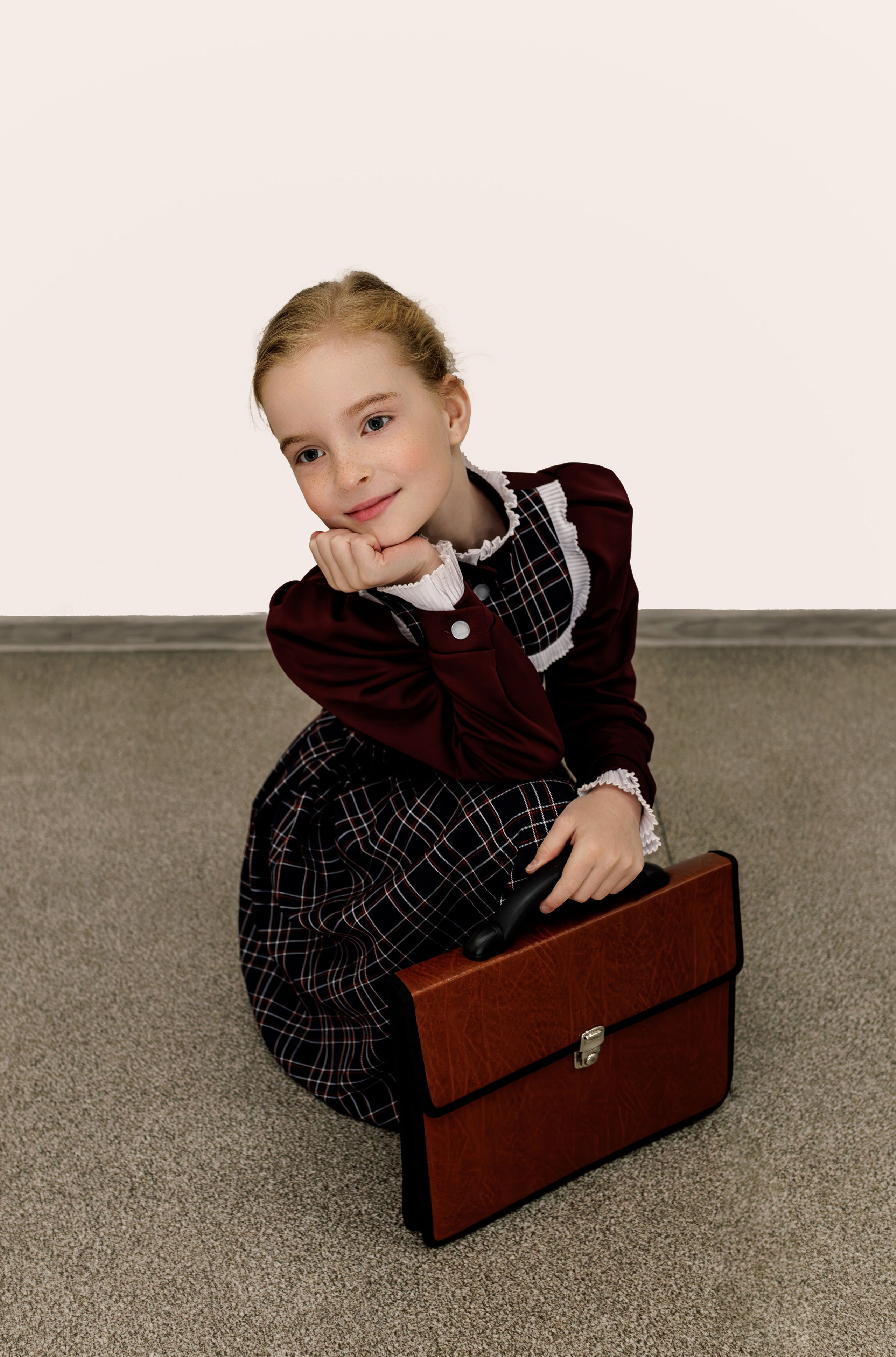 Гимназистки. Фотограф Марина Кушпилева. Омск, Москва