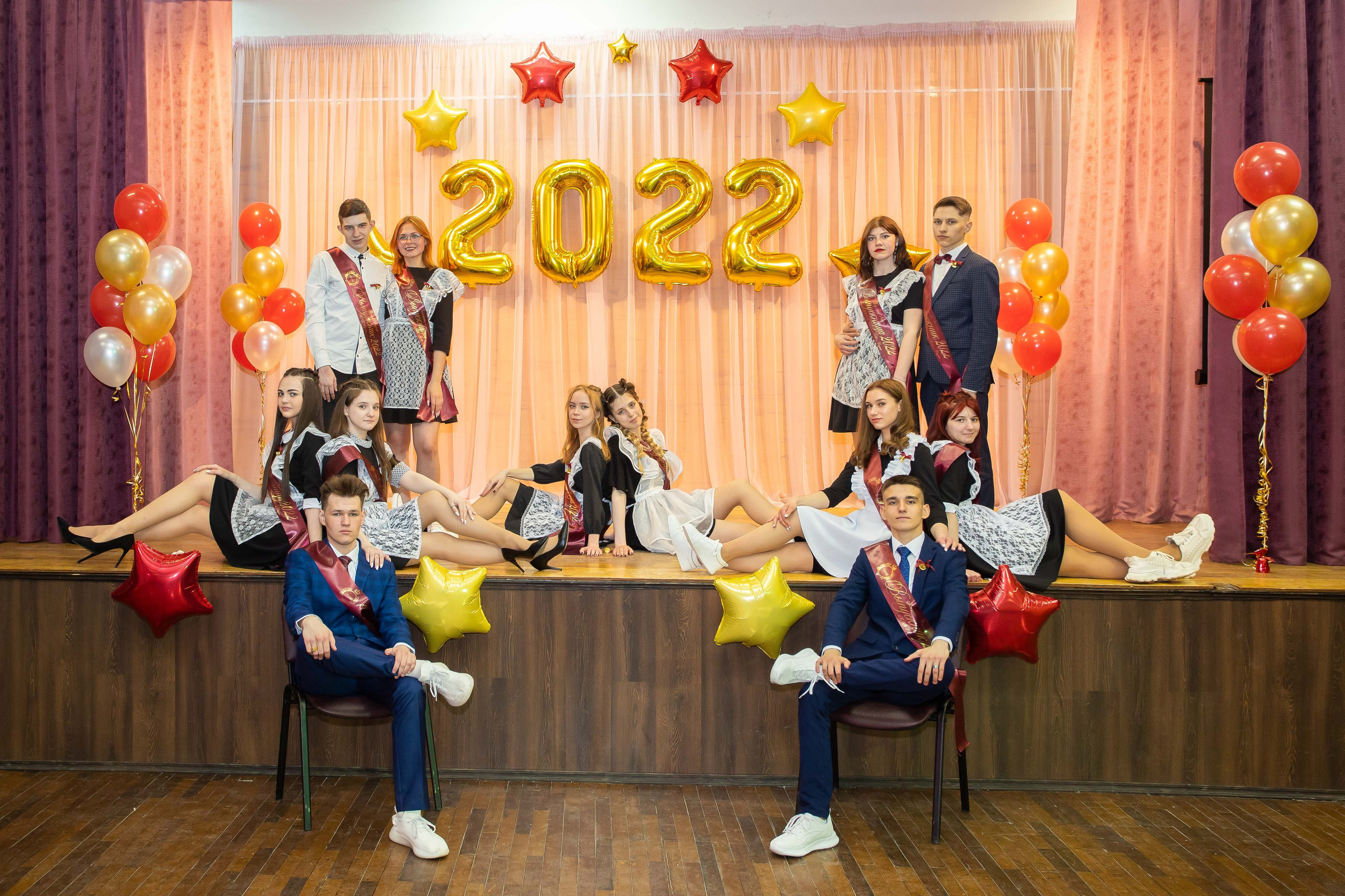 Сюжетные фотографии. Выпускные альбомы и фильмы