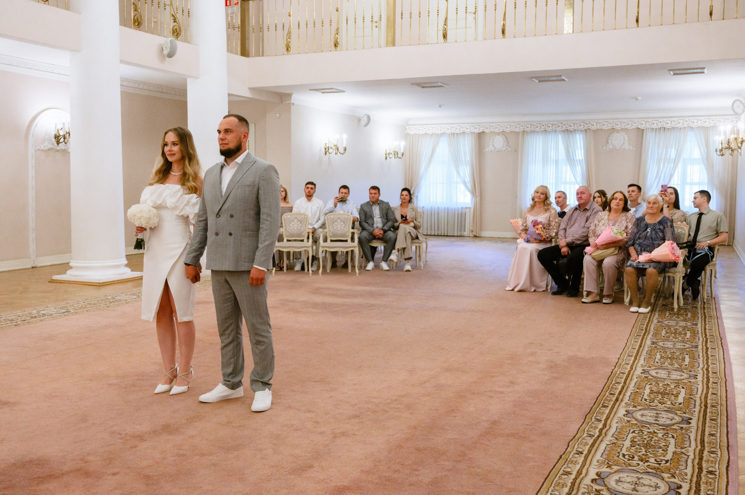 Свадьба. Профессиональный фотограф беременности в СПБ. Стильные фотосессии беременности в стиле минимализм и классическая фотография