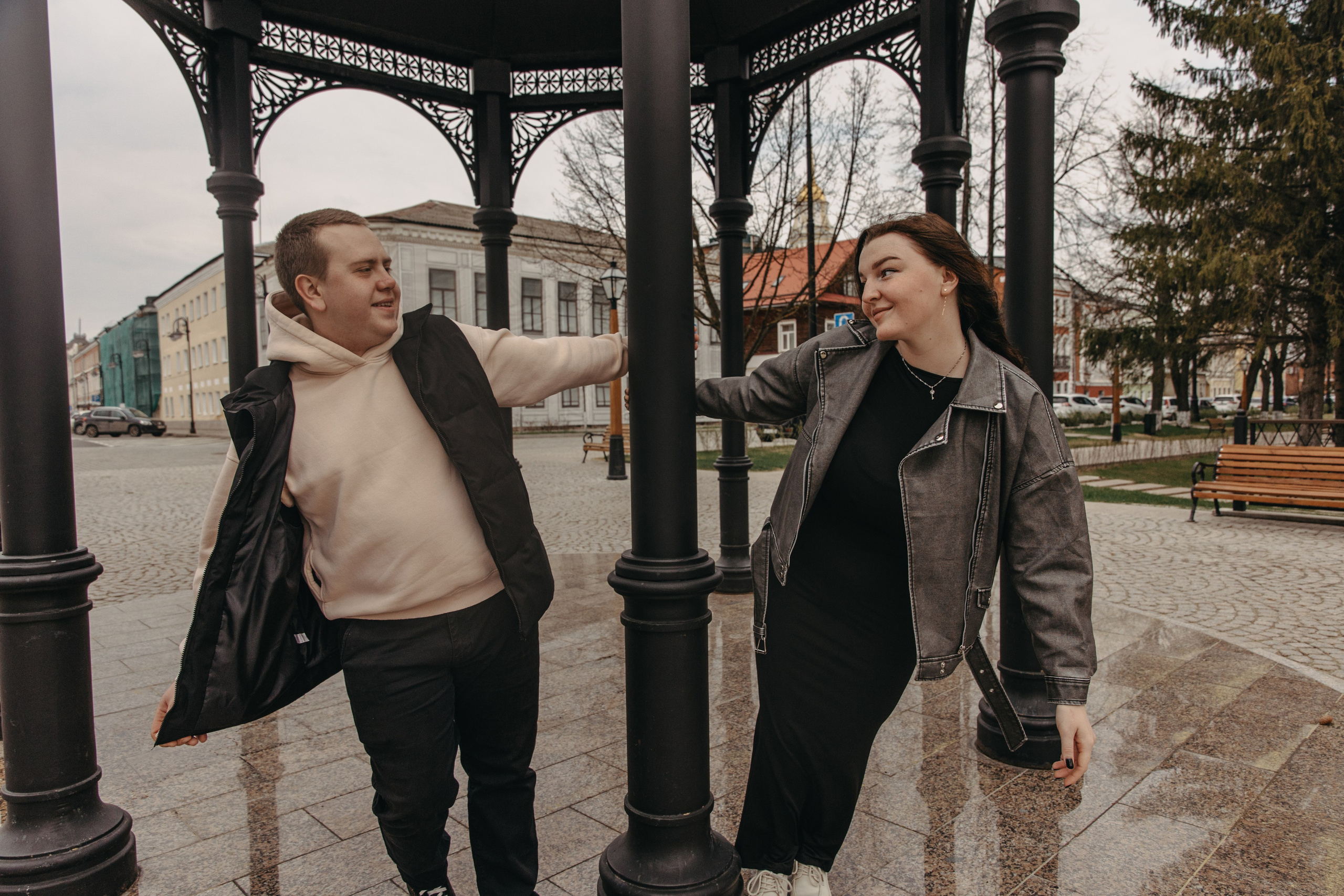 Красивая лав-стори пара – романтическая прогулка с фотографом в Рыбинске