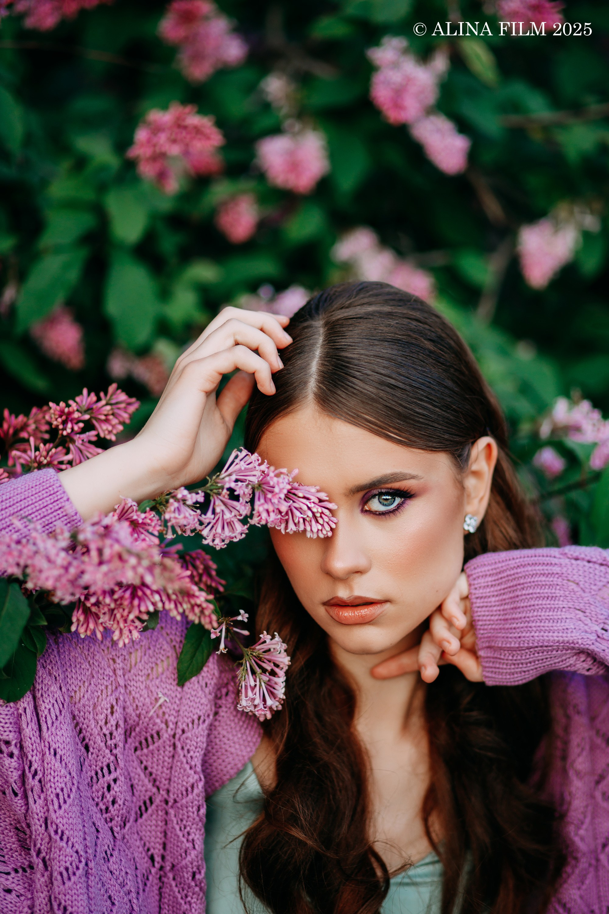 Фотосессия в сирени в Санкт-Петербурге. Фотограф в Санкт-Петербурге Alina Film