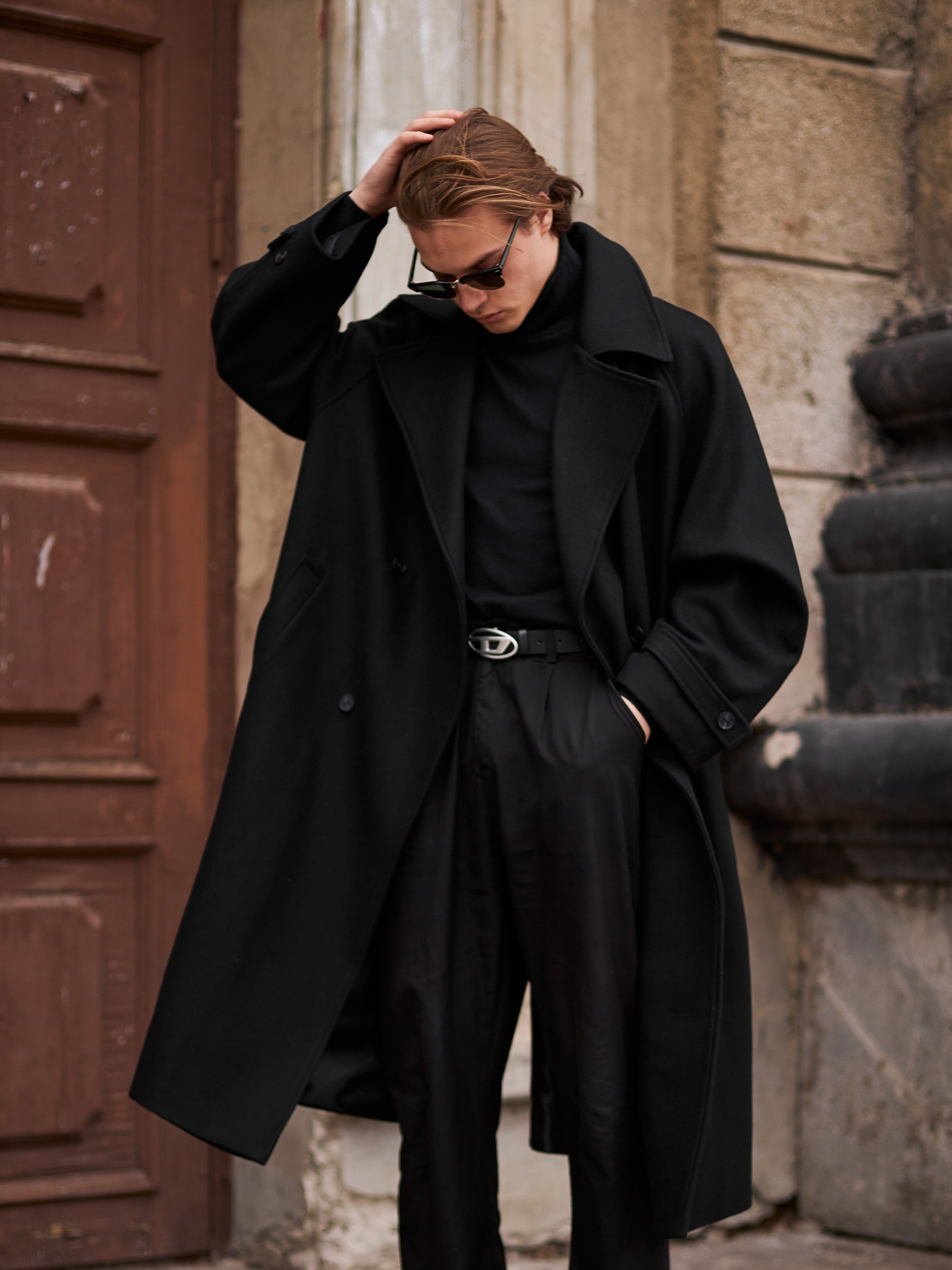 Фотосъемка мужского пальто Екатеринбург Wildberries ВБ Ozon Озон фотосессия одежды Екб заказать цена фотосъемка товара WB маркетплейс карточ. Фотограф Екатеринбург Анастасия Жерновская | Маркетплейсы и нейрофото