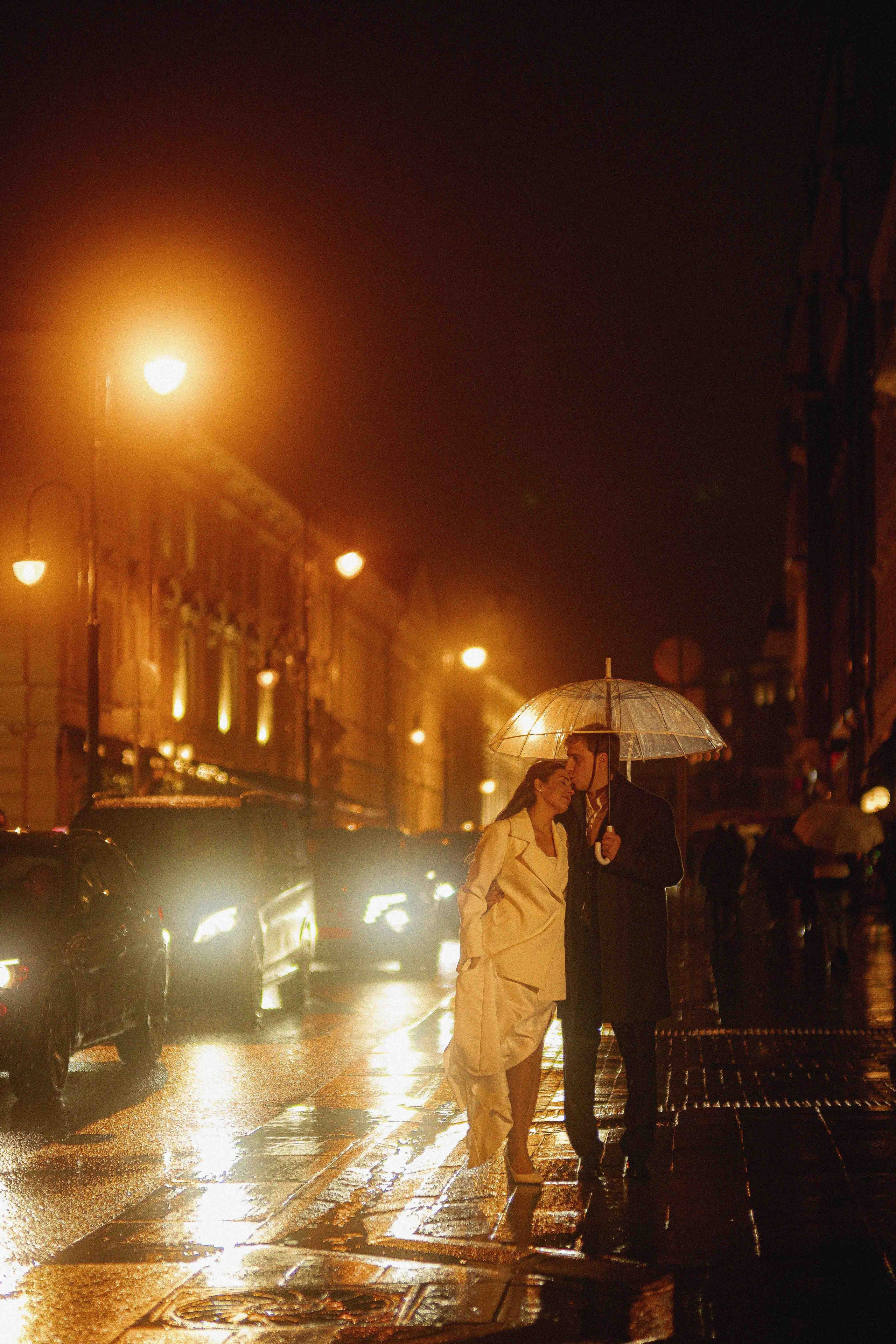 One rainy day in Moscow…. Сентиментальная свадебная фотография