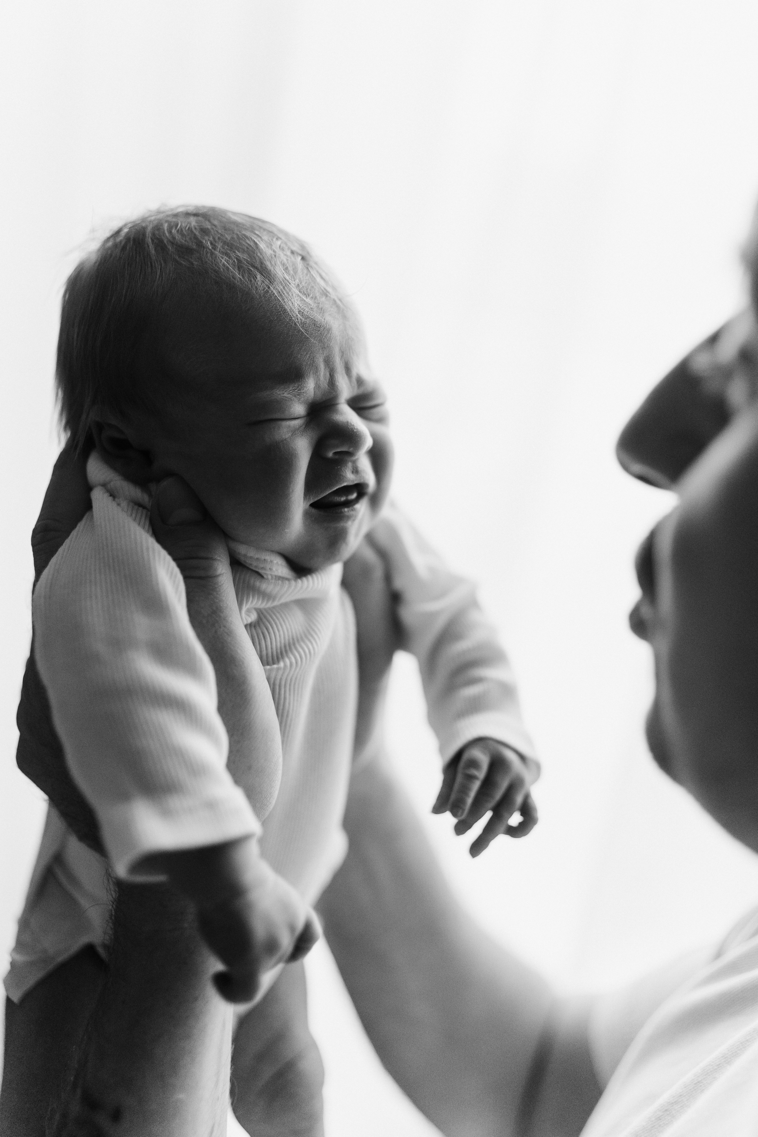 Blac & wight. Фотограф Новорожденных в Москве. Семейные истории в стиле LIFE