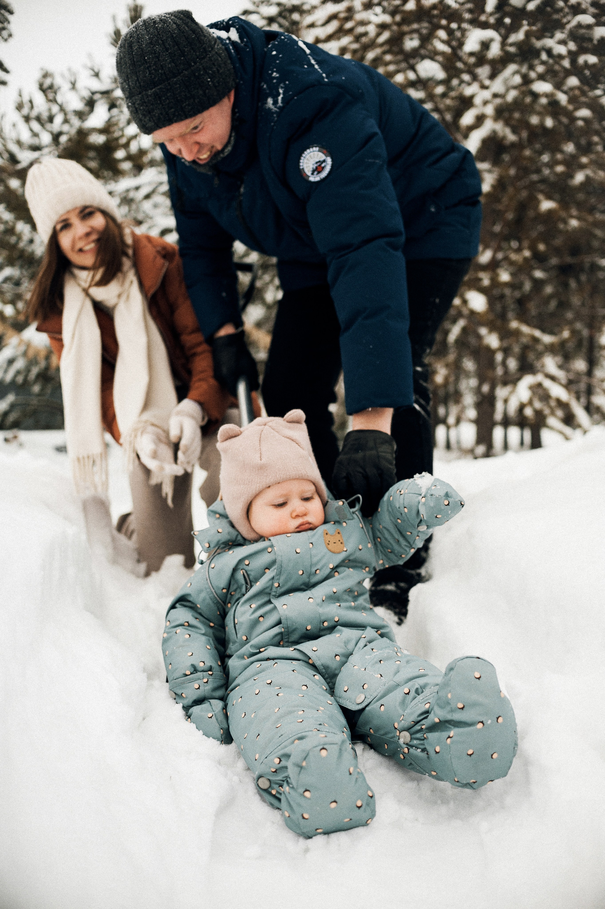 Тренды новогодних съемок 2025. Фотограф в Екатеринбурге Артём Зайнетдинов