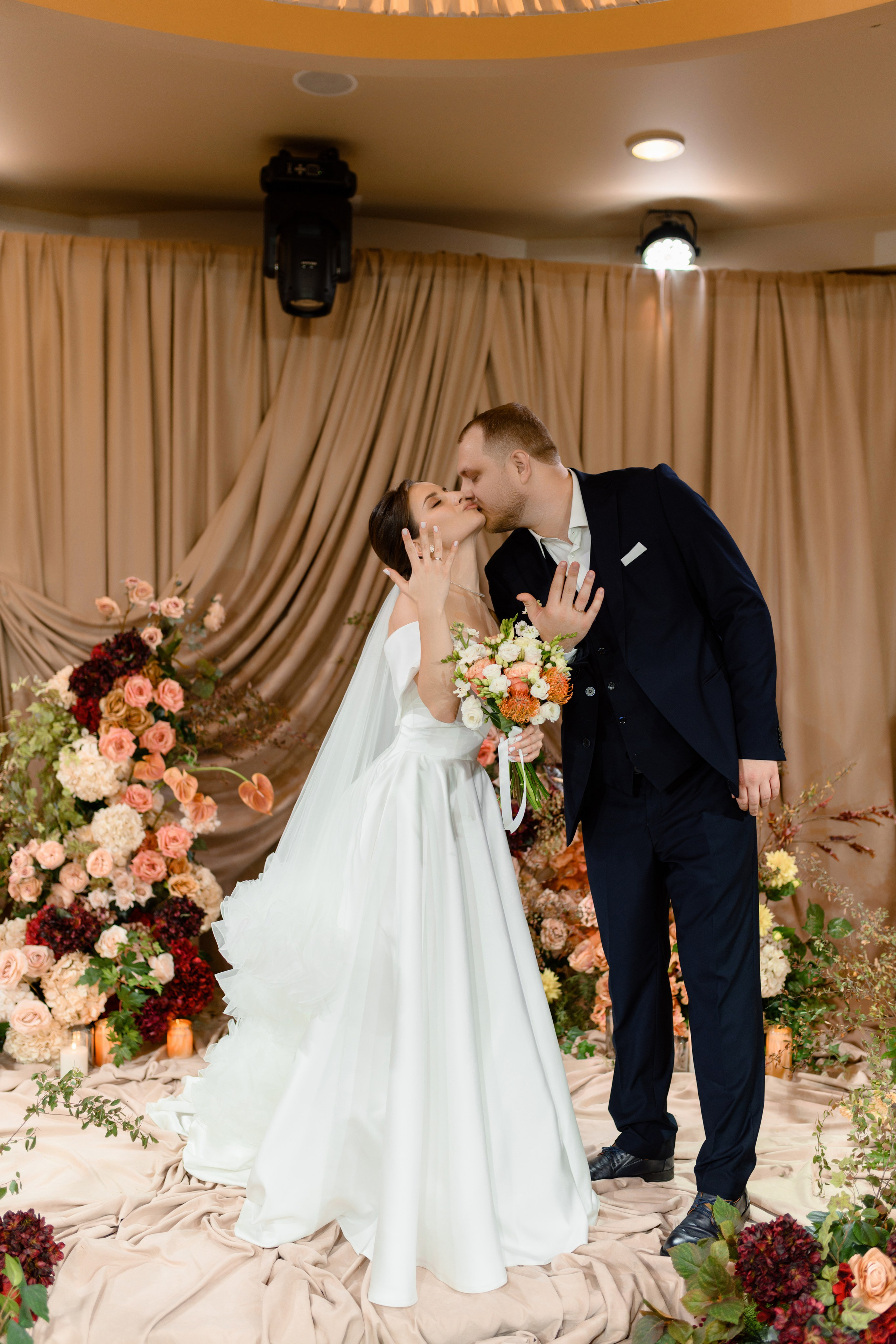 Максим и Юлия. Фотограф Донецк Симкович София