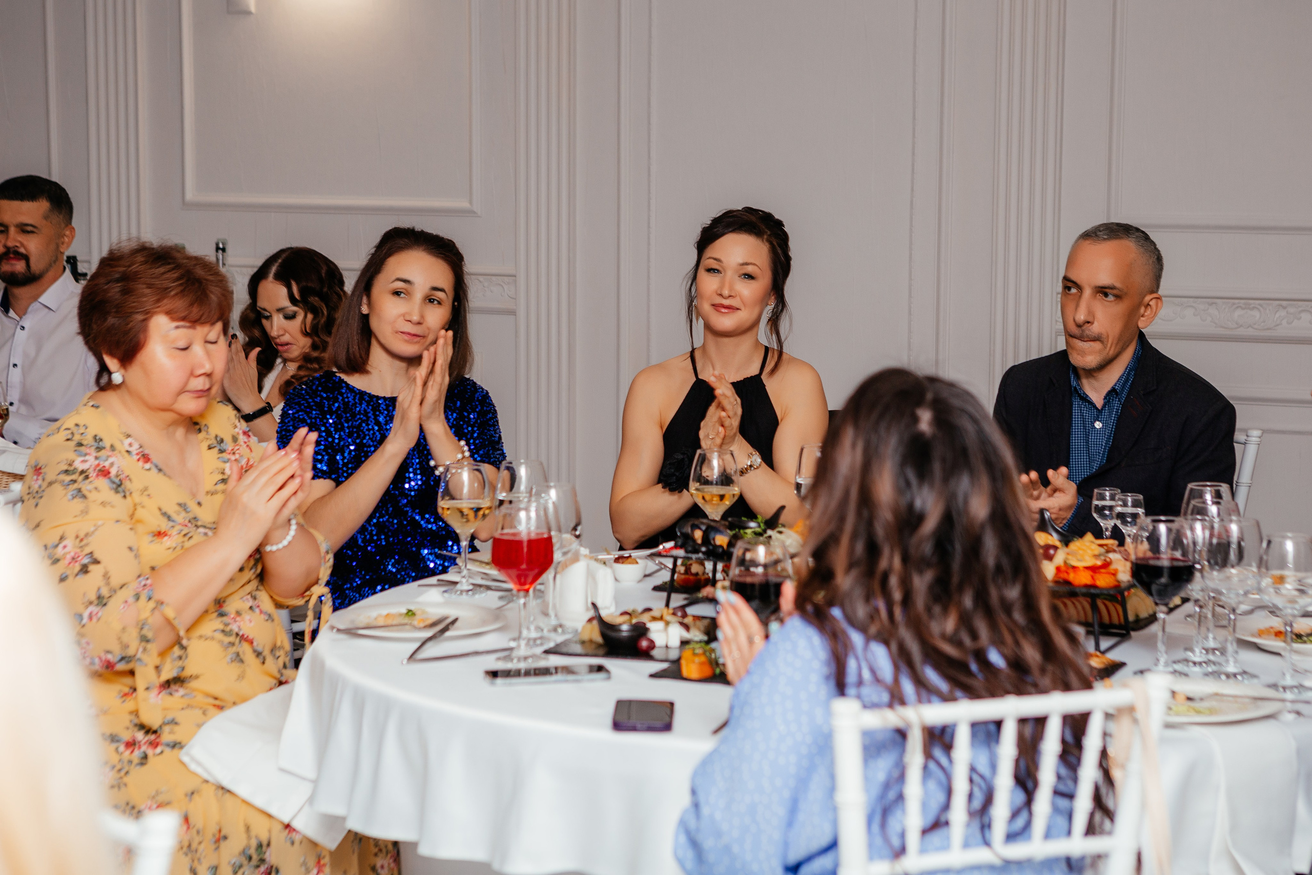 Юбилей стоматологии. Контент фотограф, съемка для маркетплейсов, фуд съемка и репортажи в Новосибирске Ралия Галеева