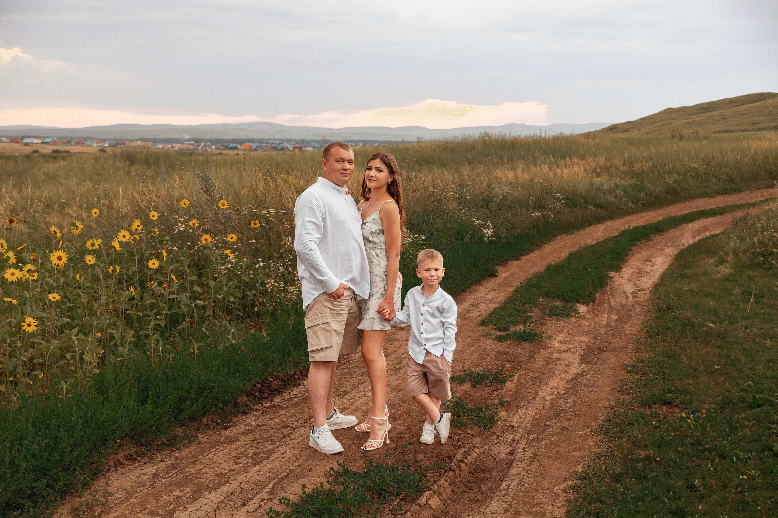 Эльвина.Фотосессия перед дождем. Фотограф Мурманск Лилия Маер