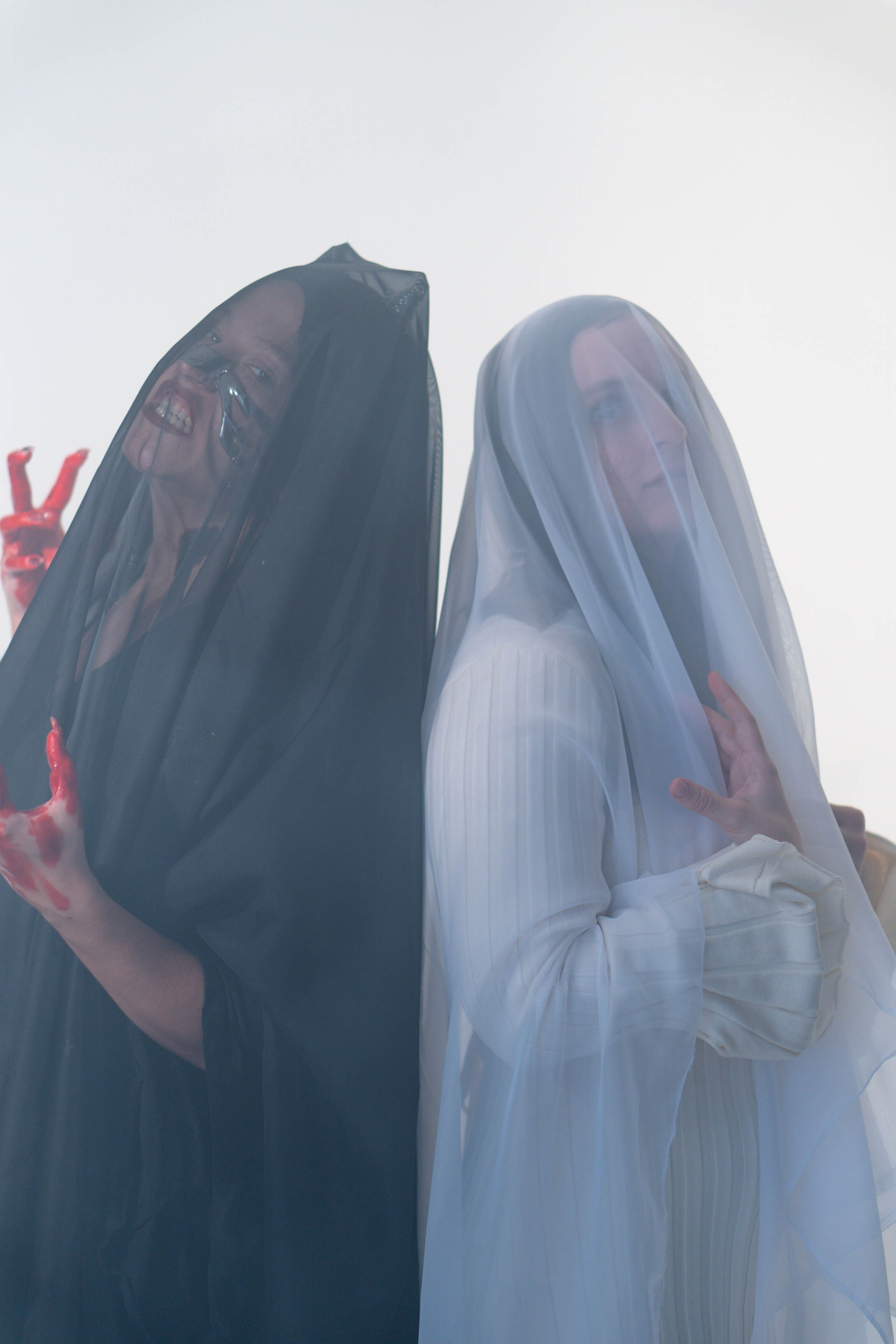 Ира и Кристина. Хэллоуин. Главная