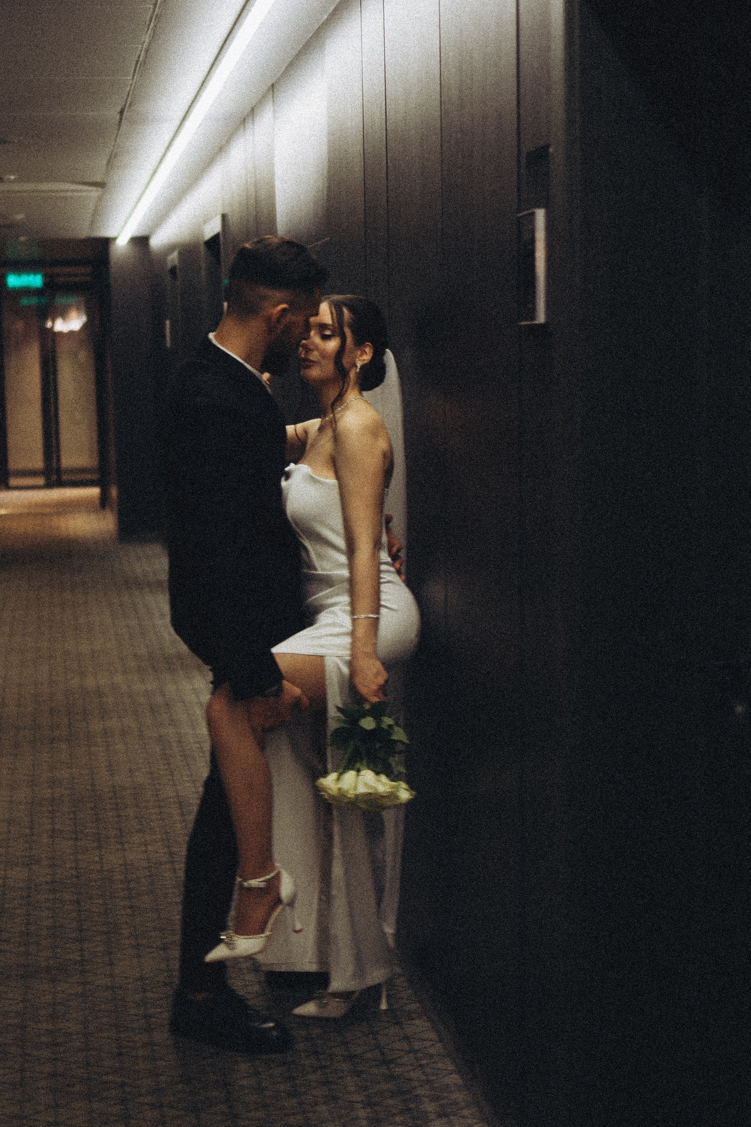 СВАДЕБНАЯ СЬЕМКА СБОРОВ ЖЕНИХА И НЕВЕСТЫ В ОТЕЛЕ И ТАКЖЕ ФОТОСЕССИИЯ В ОТЕЛЕЕ МЕГАПОЛИС БРЯНСК. Профессиональный фотограф, Санкт-Петербург — Виктория Богомолова