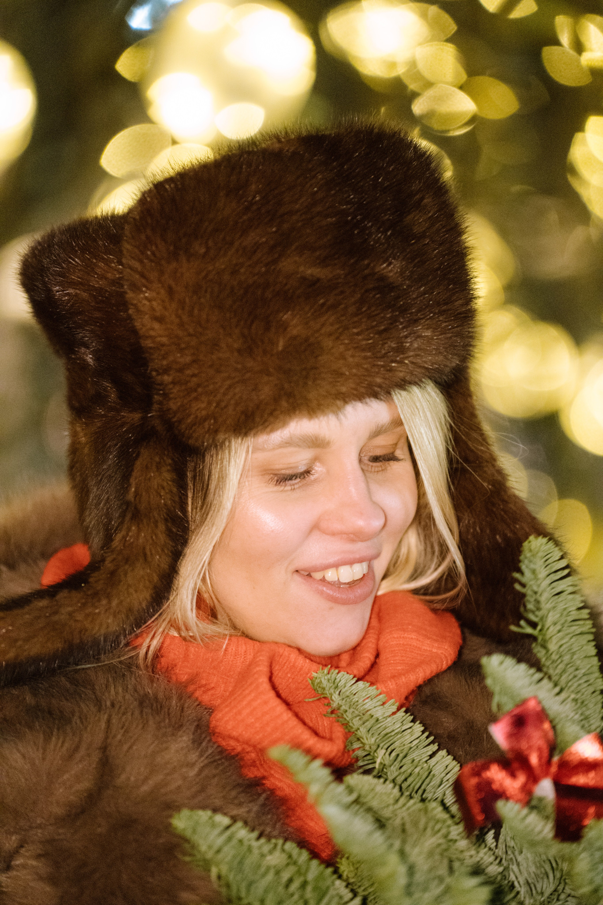 ПРОГУЛКА НА МАНЕЖНОЙ ПЛОЩАДИ ДЛЯ ДЕВУШКИ ПЕРЕД НОВЫМ ГОДОМ (НОВОГОДНЯЯ ФОТОСЕССИИЯ НА МАНЕЖНОЙ ПЛОЩАДИ). Профессиональный фотограф, Санкт-Петербург — Виктория Богомолова