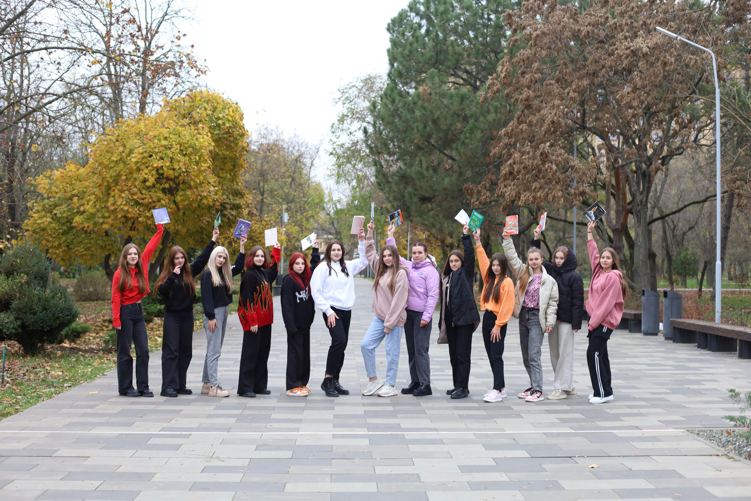 ФОТОСЕССИЯ ДЛЯ ВЫПУСКНИКОВ 35 ШКОЛЫ Г. ТАГАНРОГА. Выпускные альбомы в Таганроге и Ростовской Области