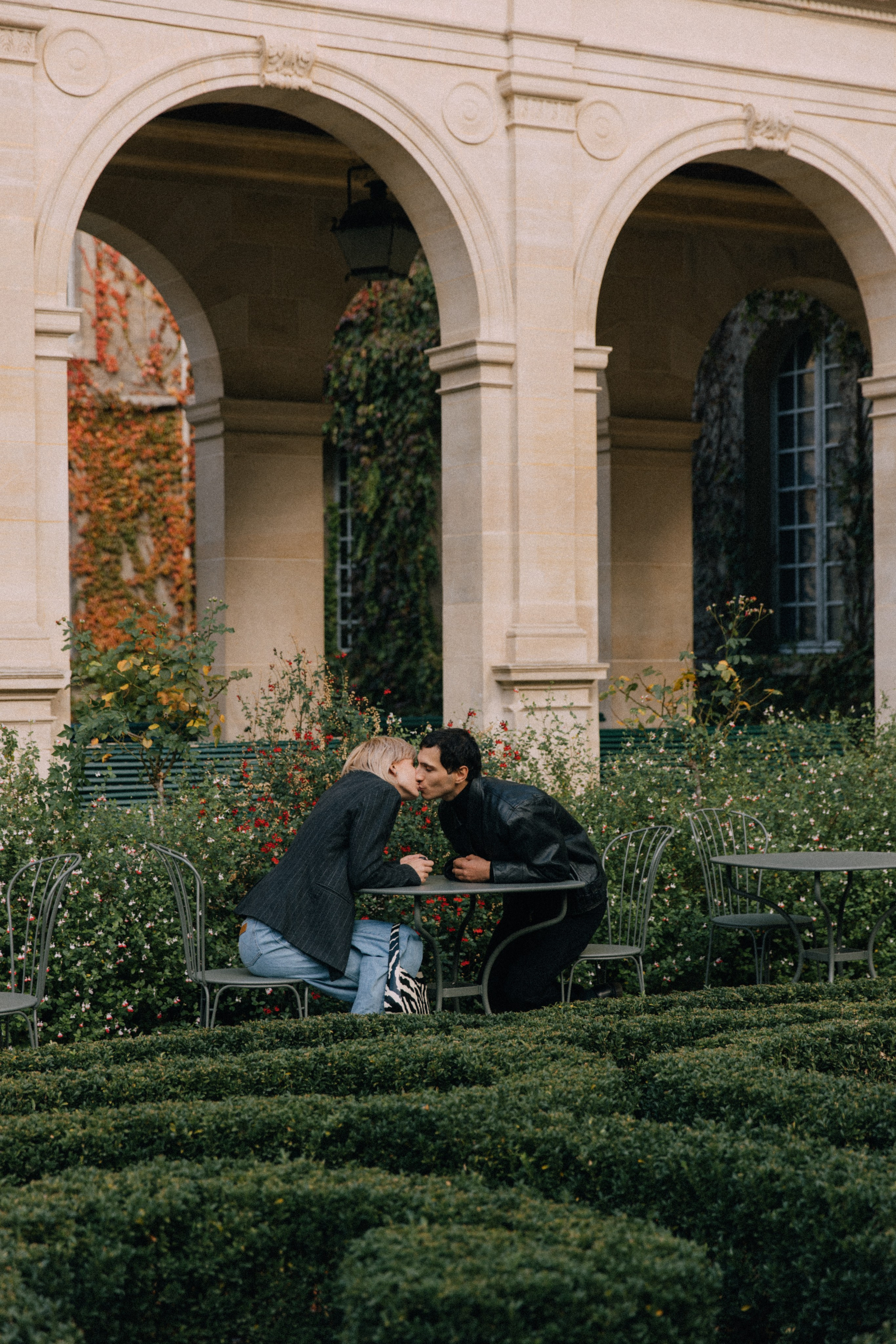 First love is something that lasts forever. Photographer in Paris