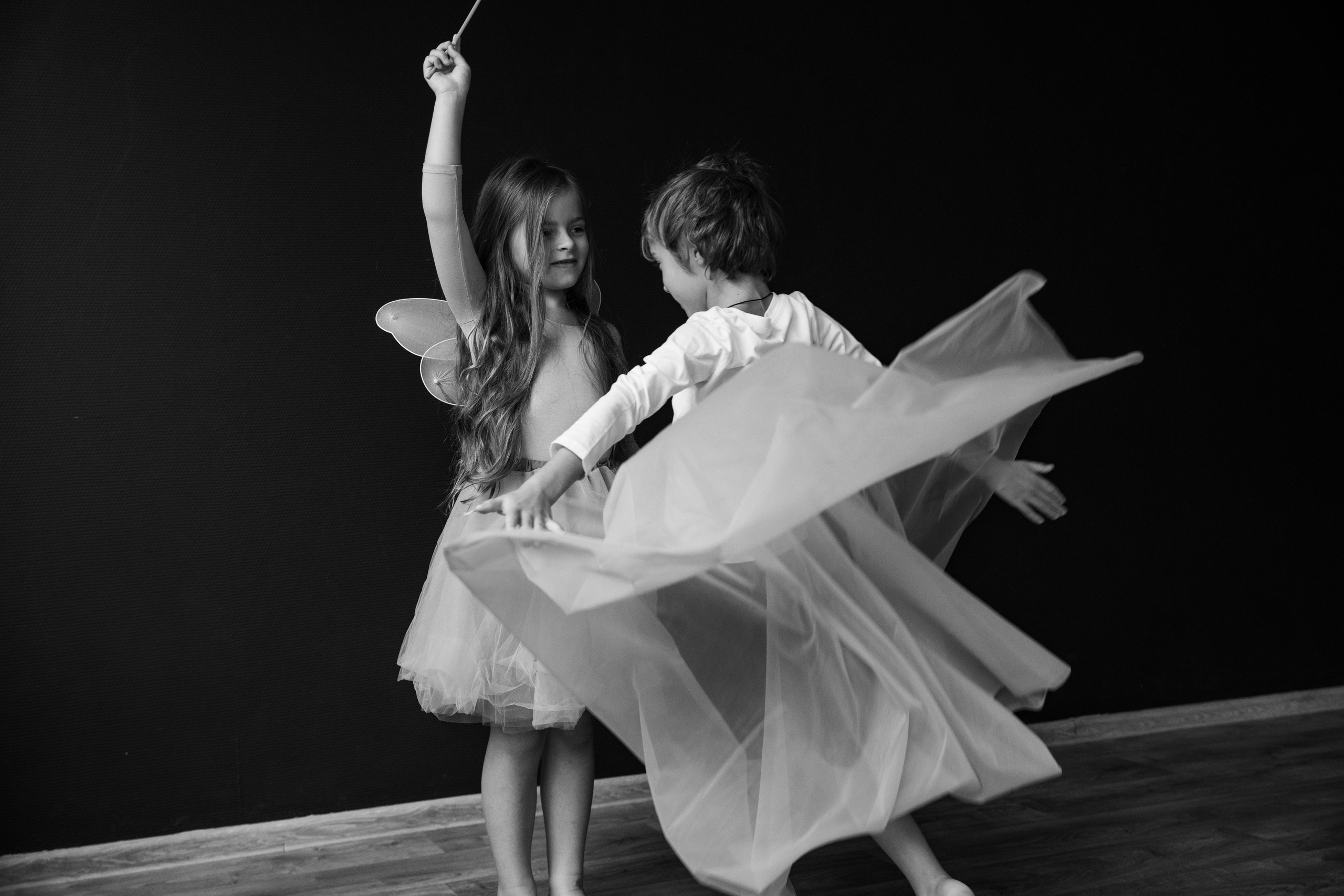 Easter children’s photo session. Professional Photographer in Portugal. Oksana Lomnova