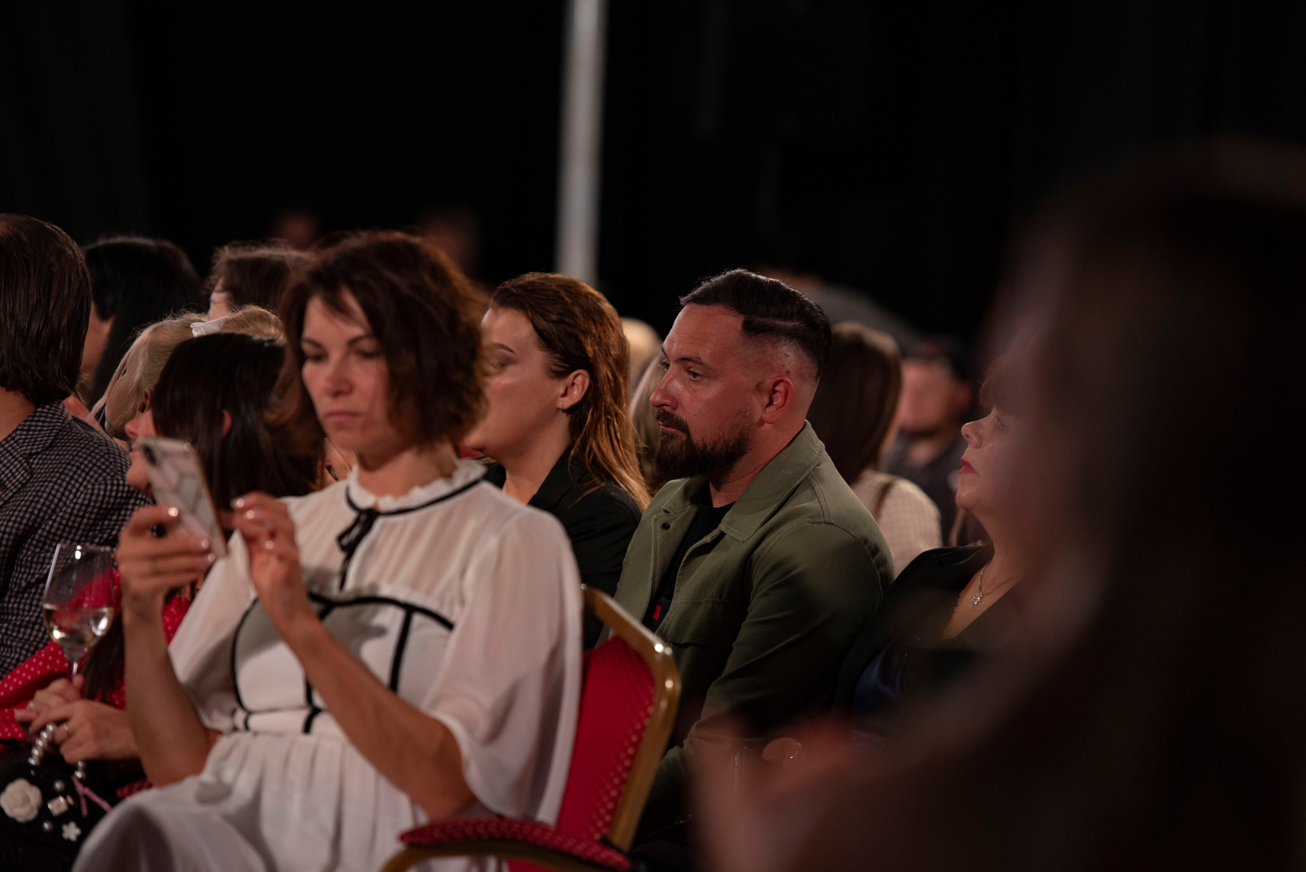 Фотограф на модельный показ. Свадебный, семейный, фэшн фотограф, школьный фотограф в Сочи