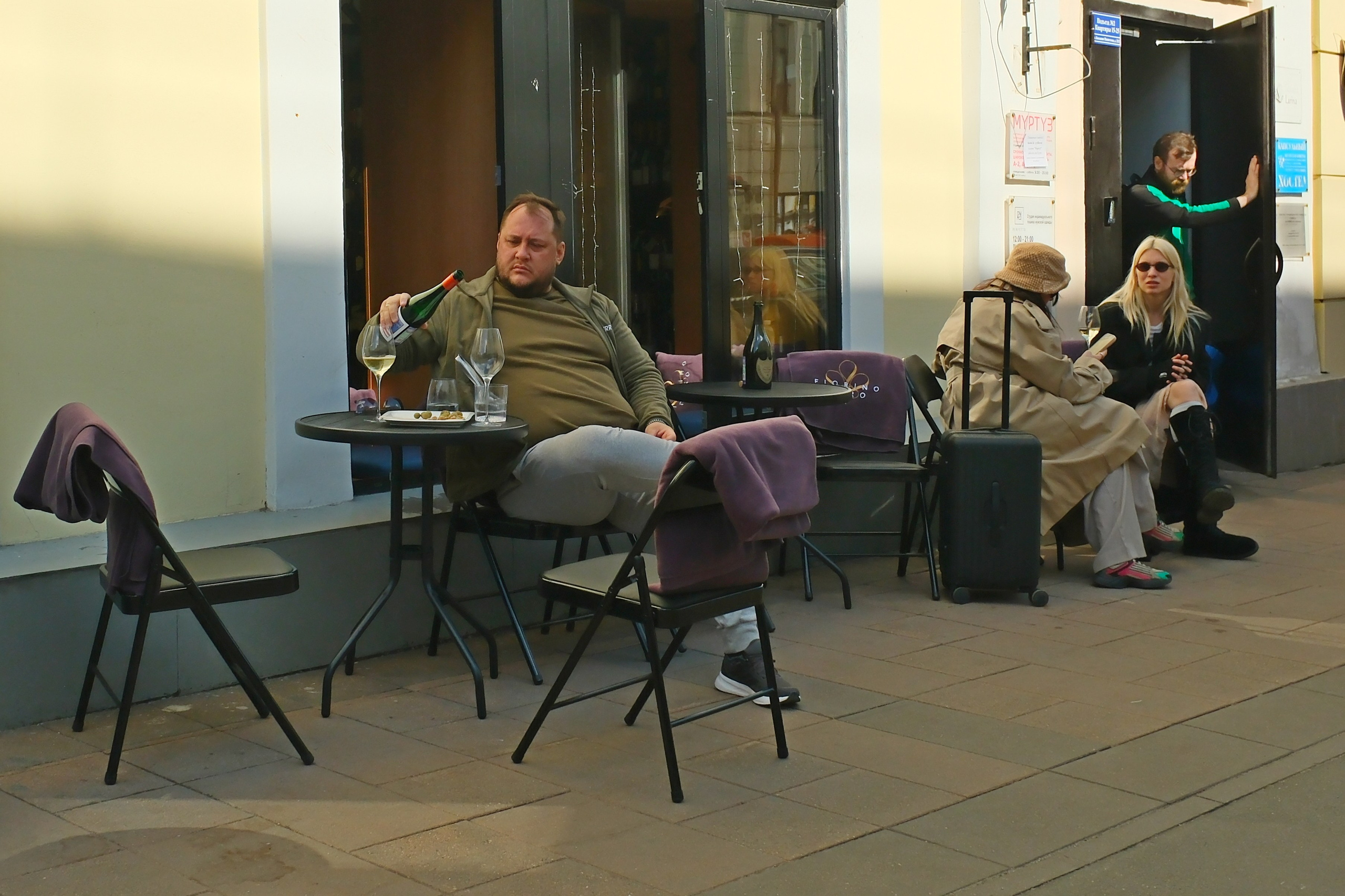 Улица, люди, жизнь…