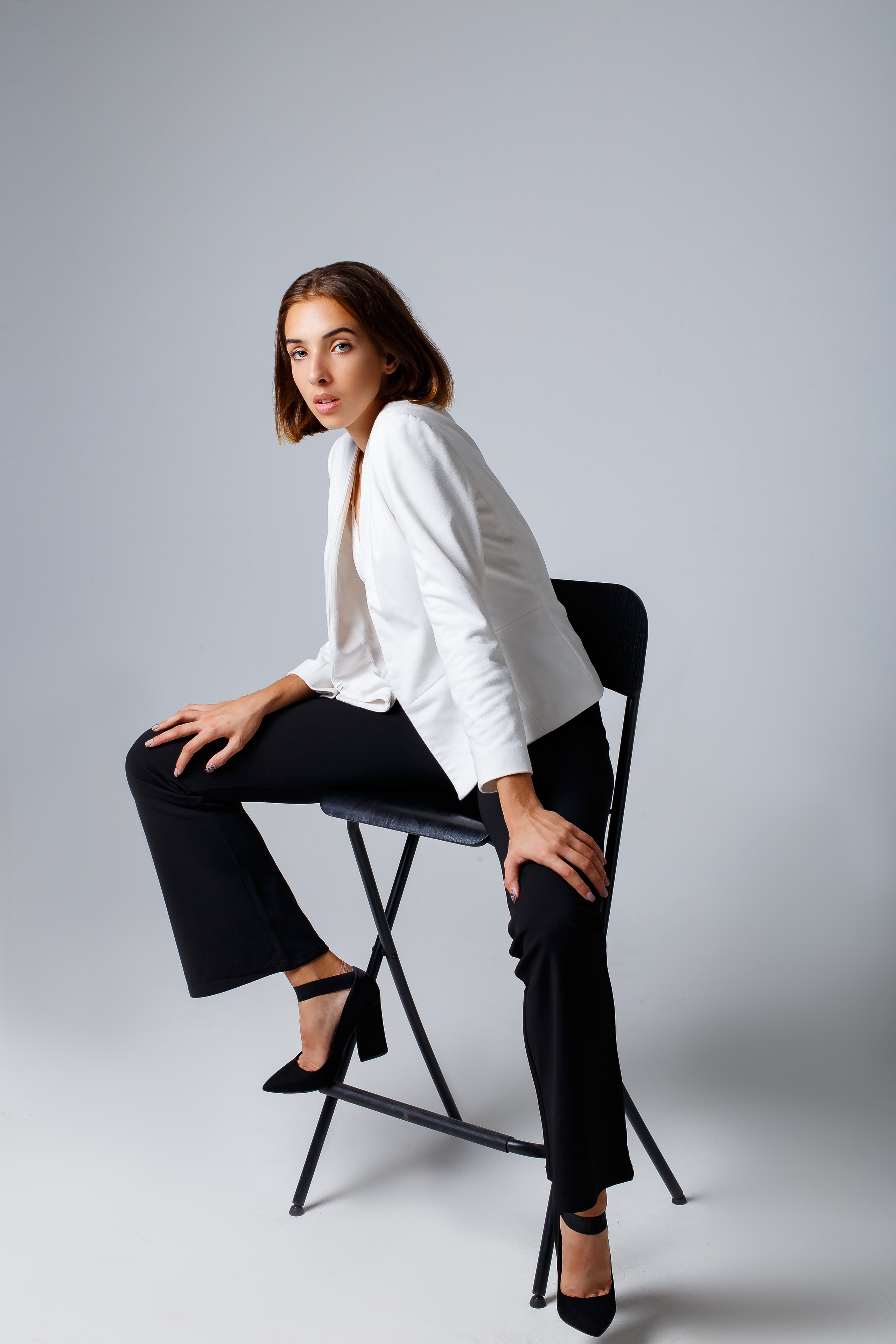 Портретная женская фотосессия на циклораме. Фотограф в Подольске — Мария Бучнева