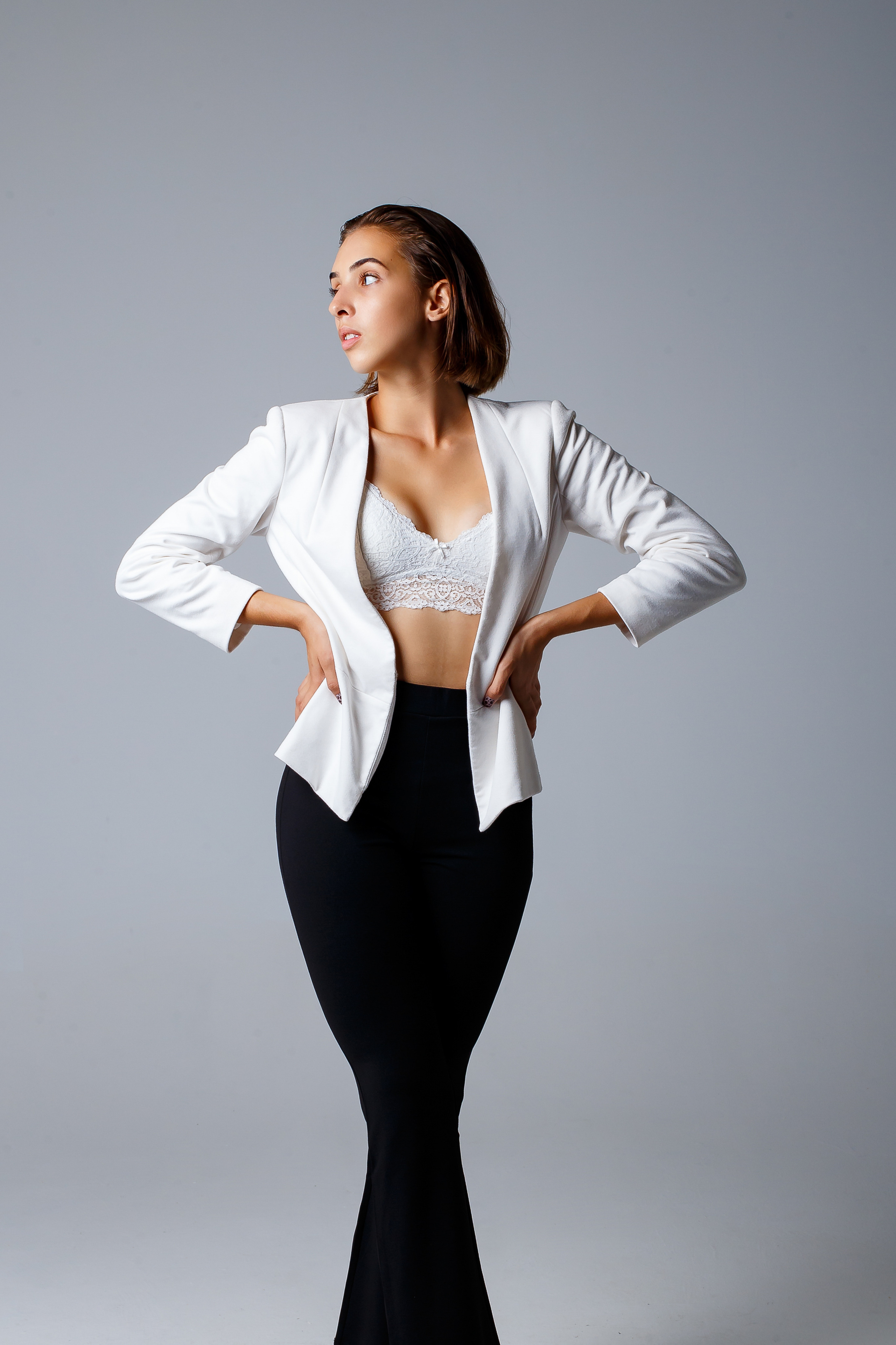 Портретная женская фотосессия на циклораме. Фотограф в Подольске — Мария Бучнева