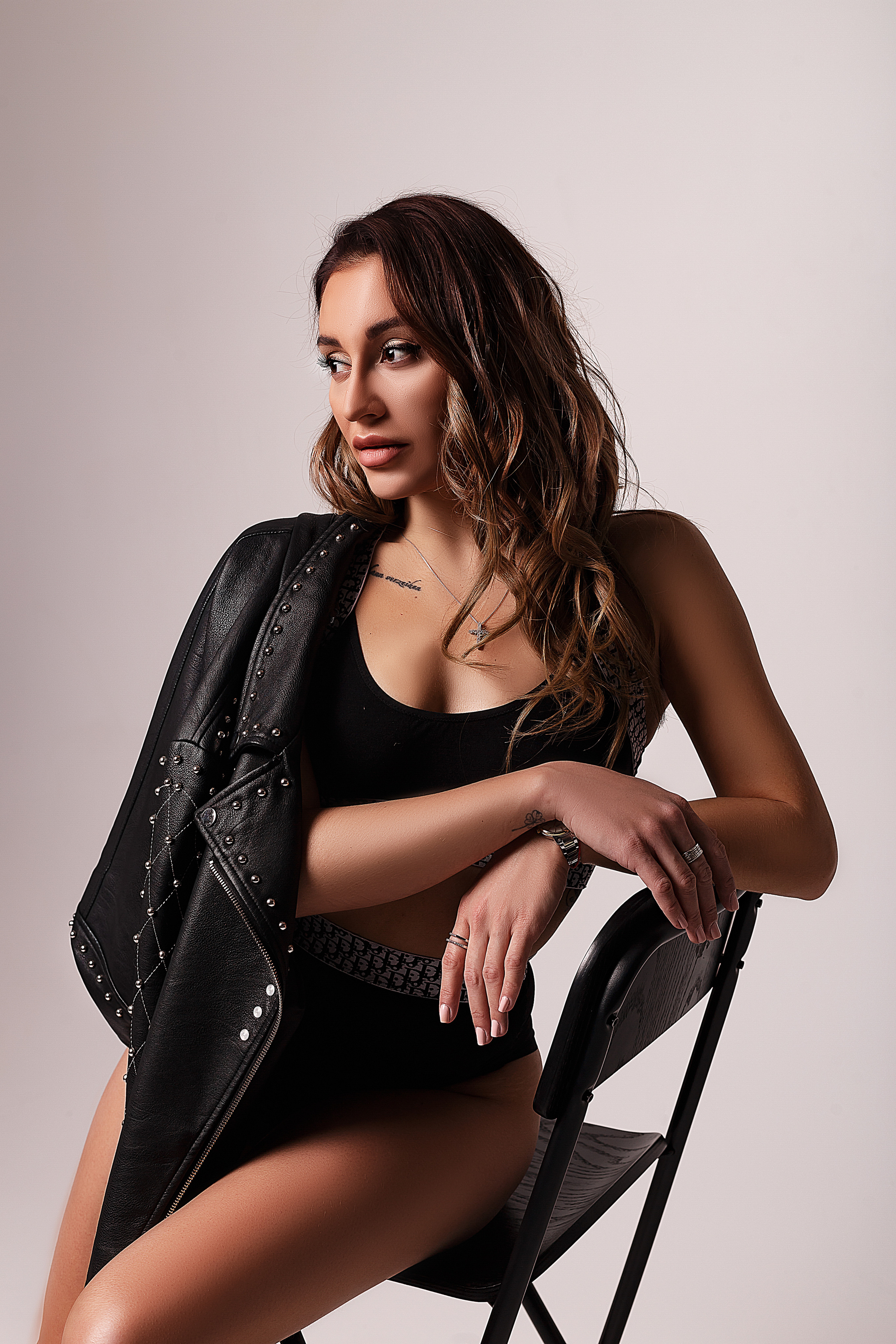 Женская фотосессия с летящей тканью. Фотограф в Подольске — Мария Бучнева