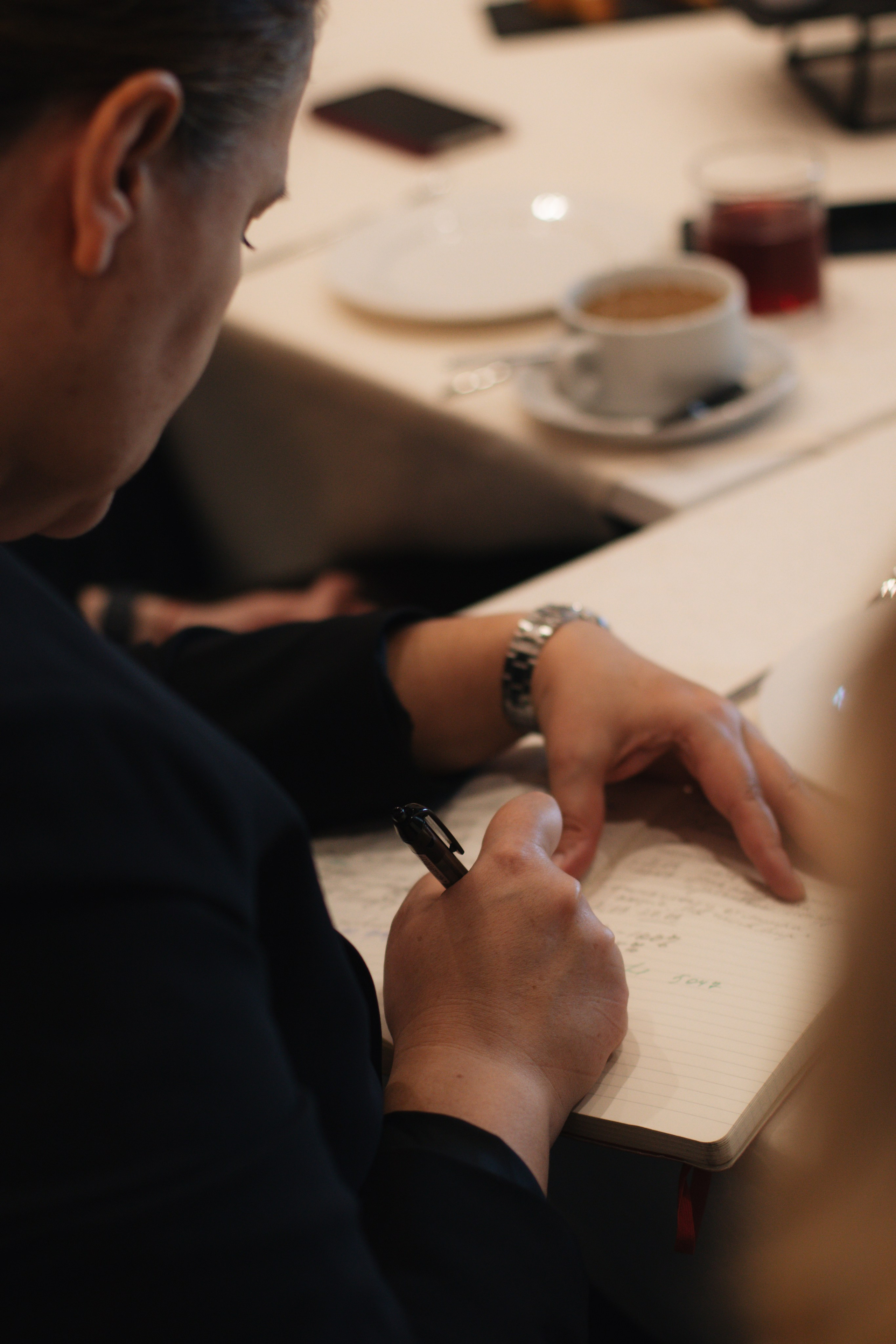 Бизнес завтрак, бизнес встреча. Индивидуальный фотограф Новосибирск Настя