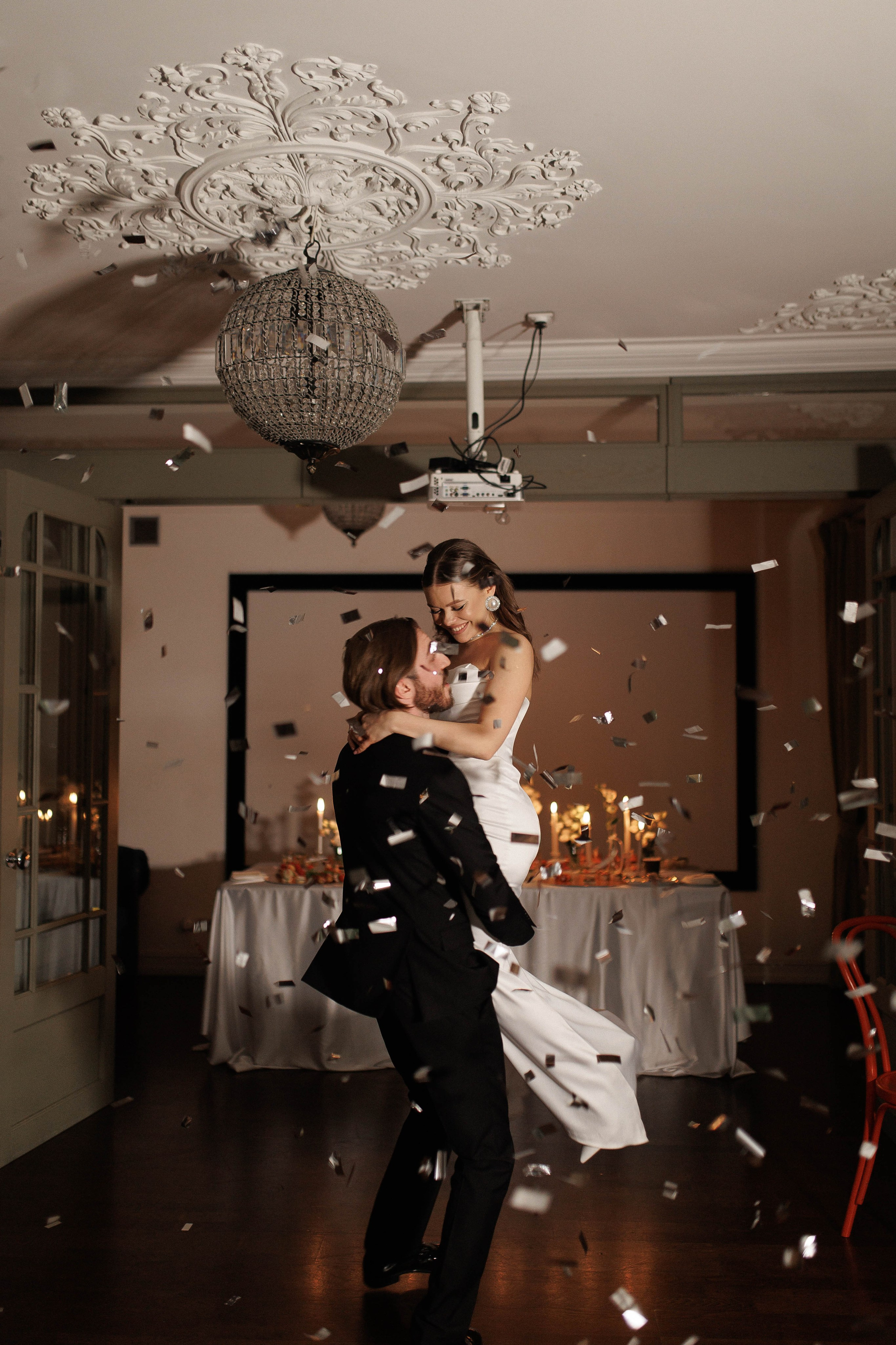 ···. Свадебный фотограф в Санкт-Петербурге Александра Чукавина