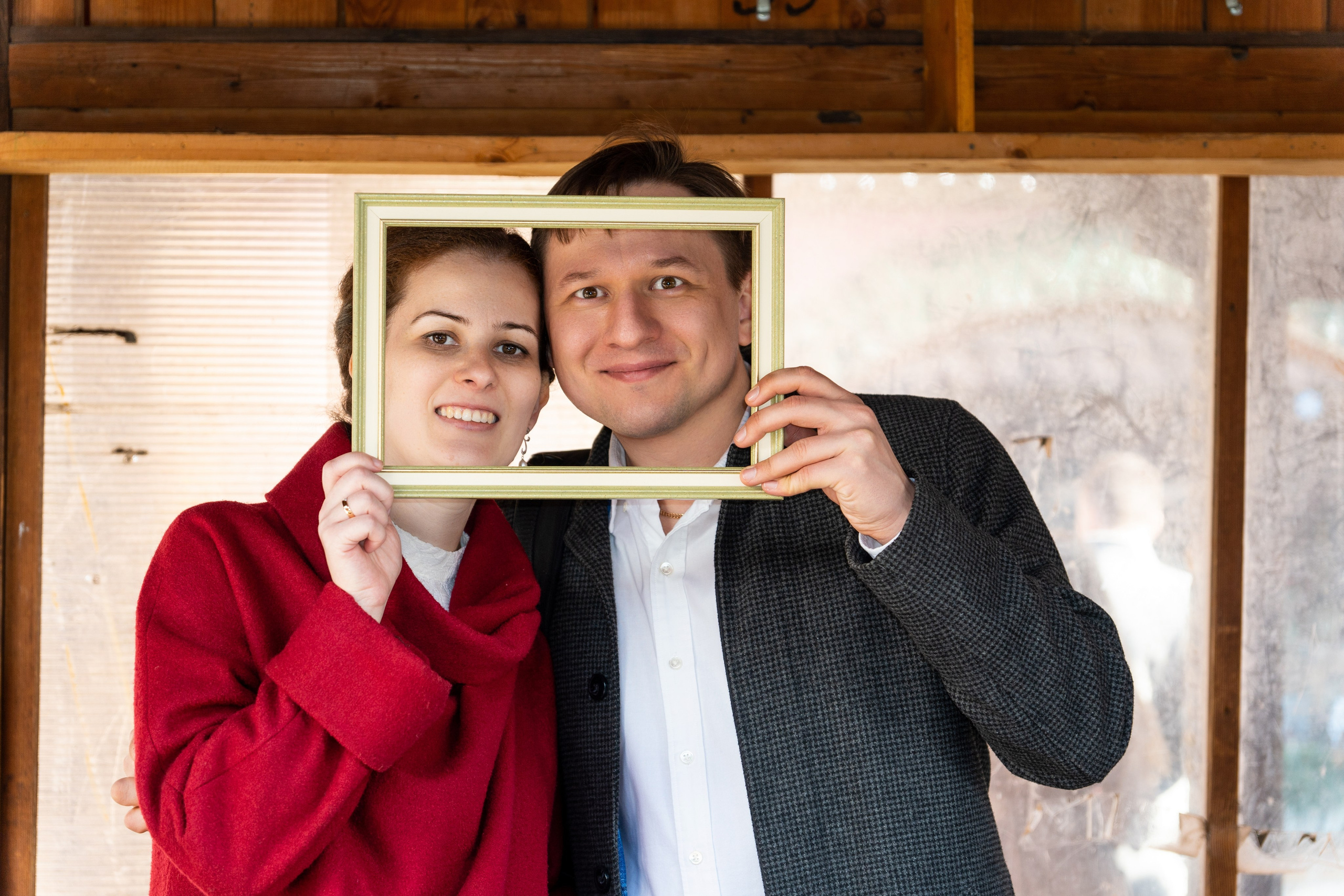 фото новобрачных в измайловском загсе в Москве. свадебная фотосессия