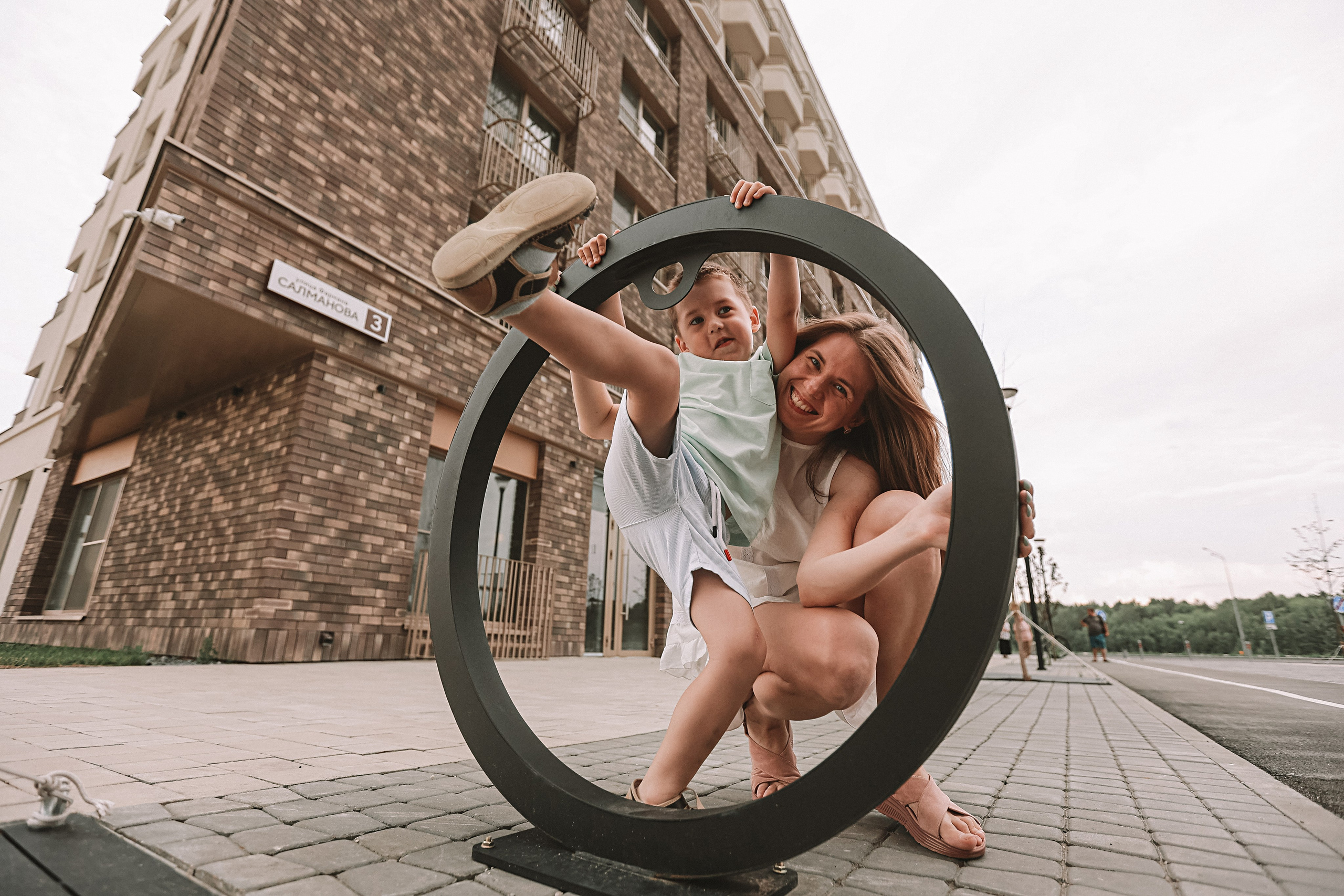Дворы. Семейный фотограф Тюмень, фотограф на роды Салмина Мария