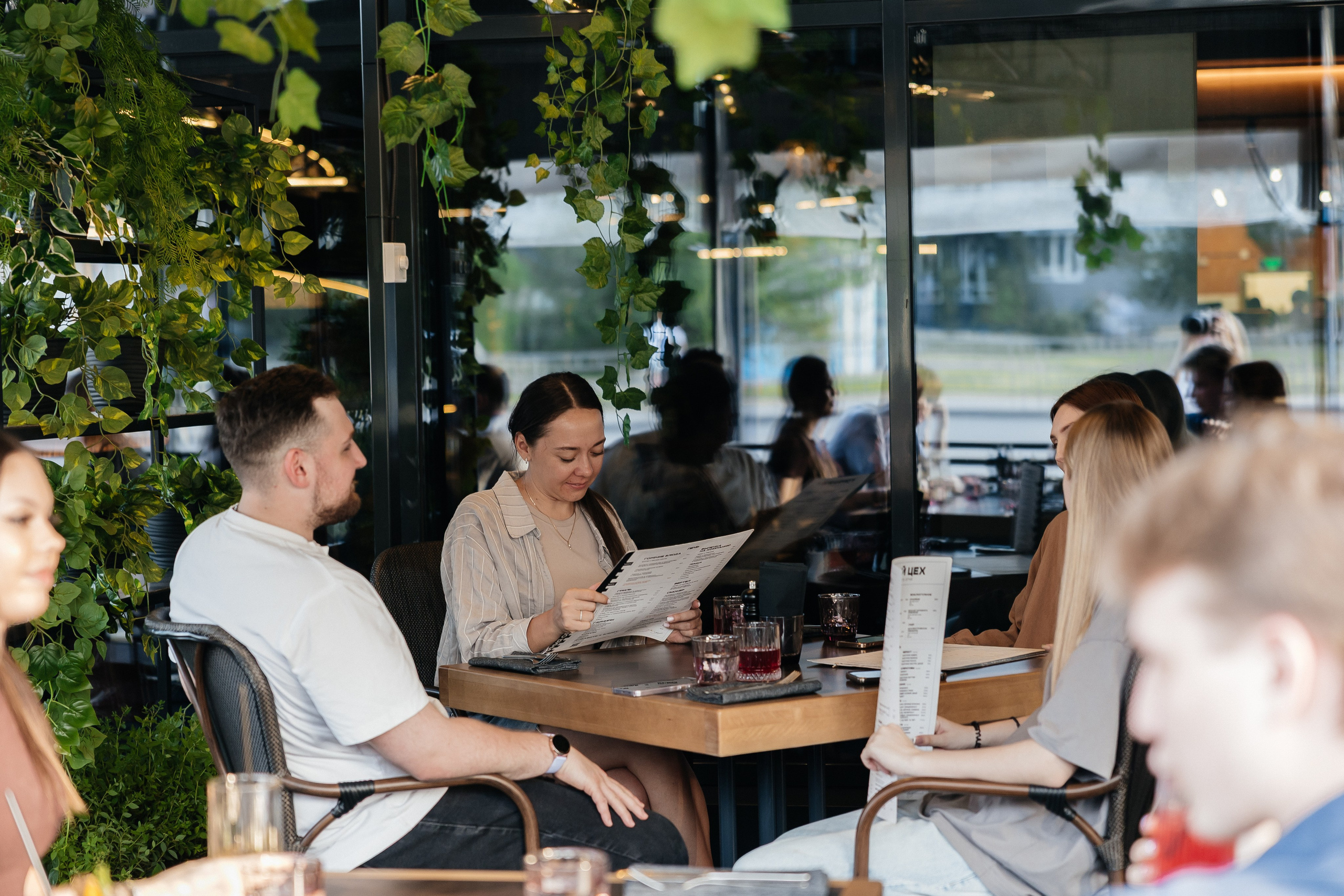 ГОРЯЧИЙ ЦЕХ открытие летней террасы. Фотограф свадебный семейный в Красноярске Шукшина Наталья