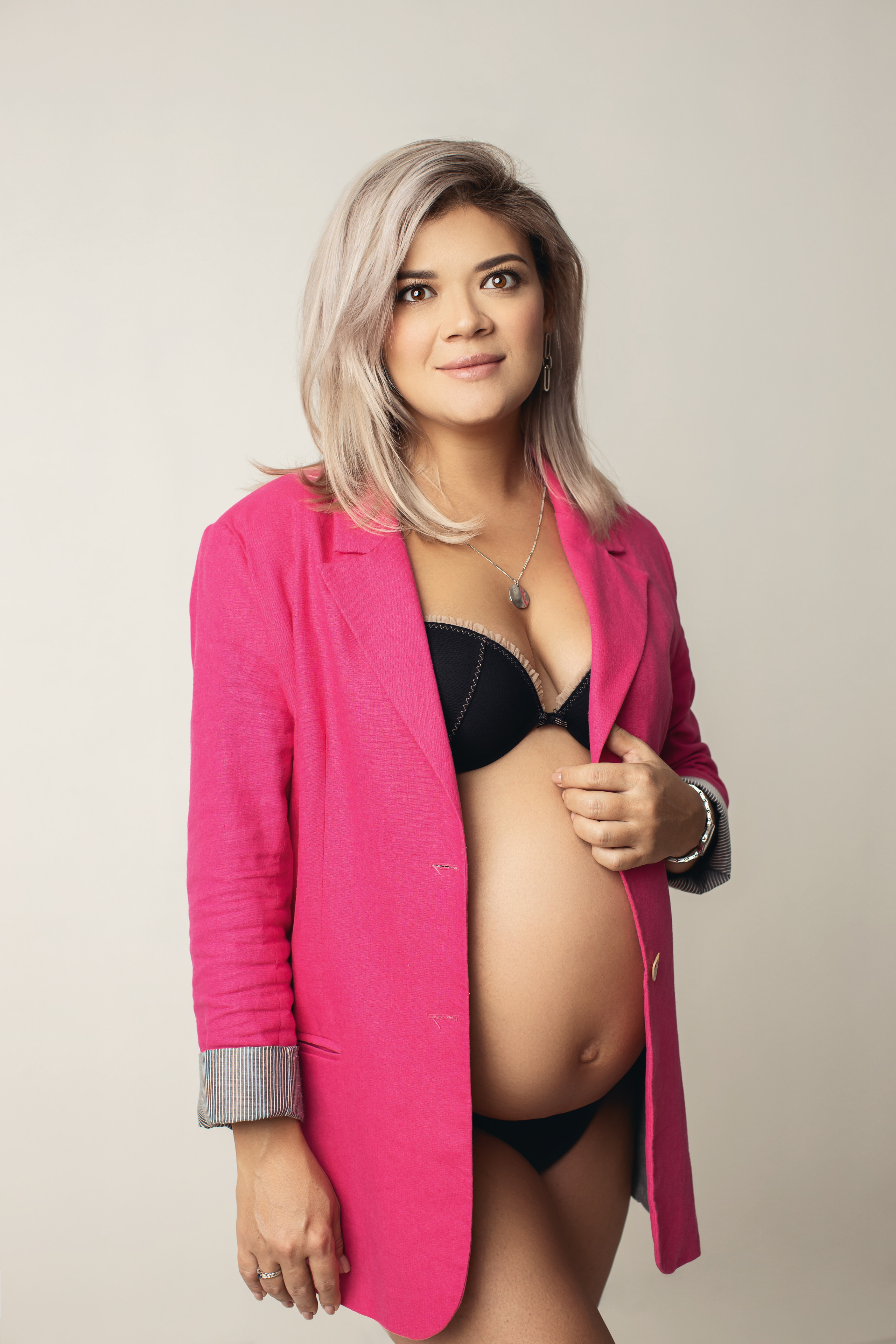 Беременность. Фотограф беременности, новорождённых и деток до года в Актау