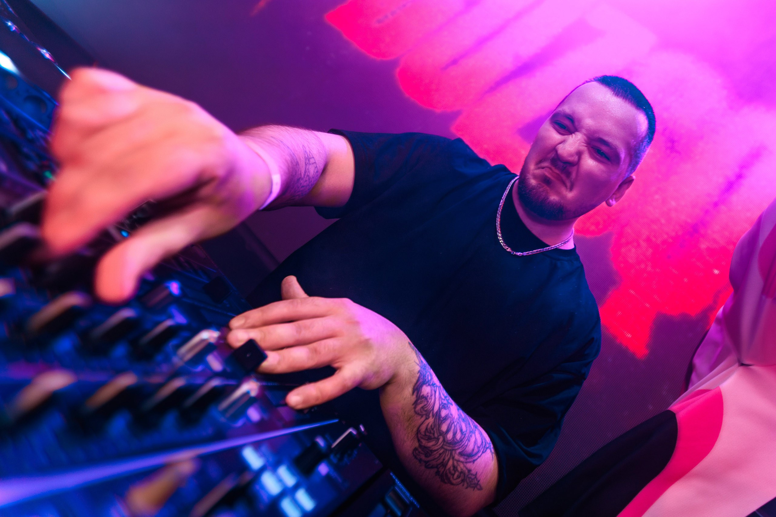 27.06.25 Ночь музыки. Репортажный фотограф Екатеринбург | Яркий, качественный репортаж | Концерты, клубы, репортаж, праздники, корпоративы