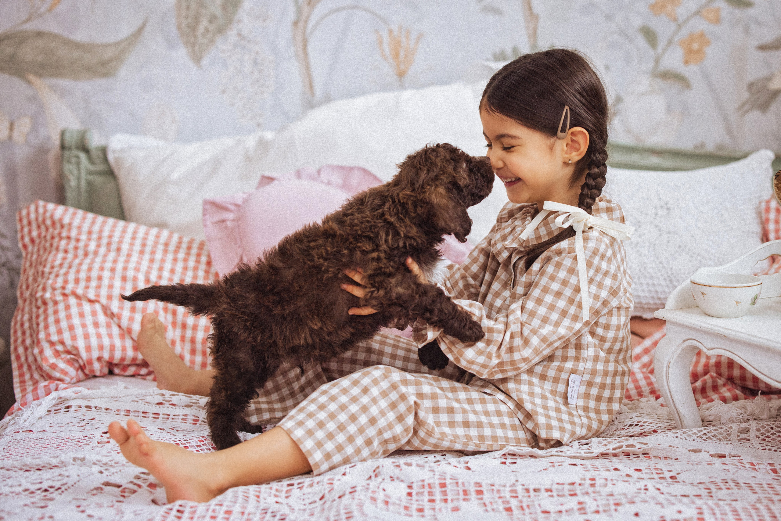 Фотосессия с щенками Лаго́тто-романьо́ло, в Винтажной фотостудии город Краснодар. Семейный и детский фотограф в Краснодаре Анна Трашкова