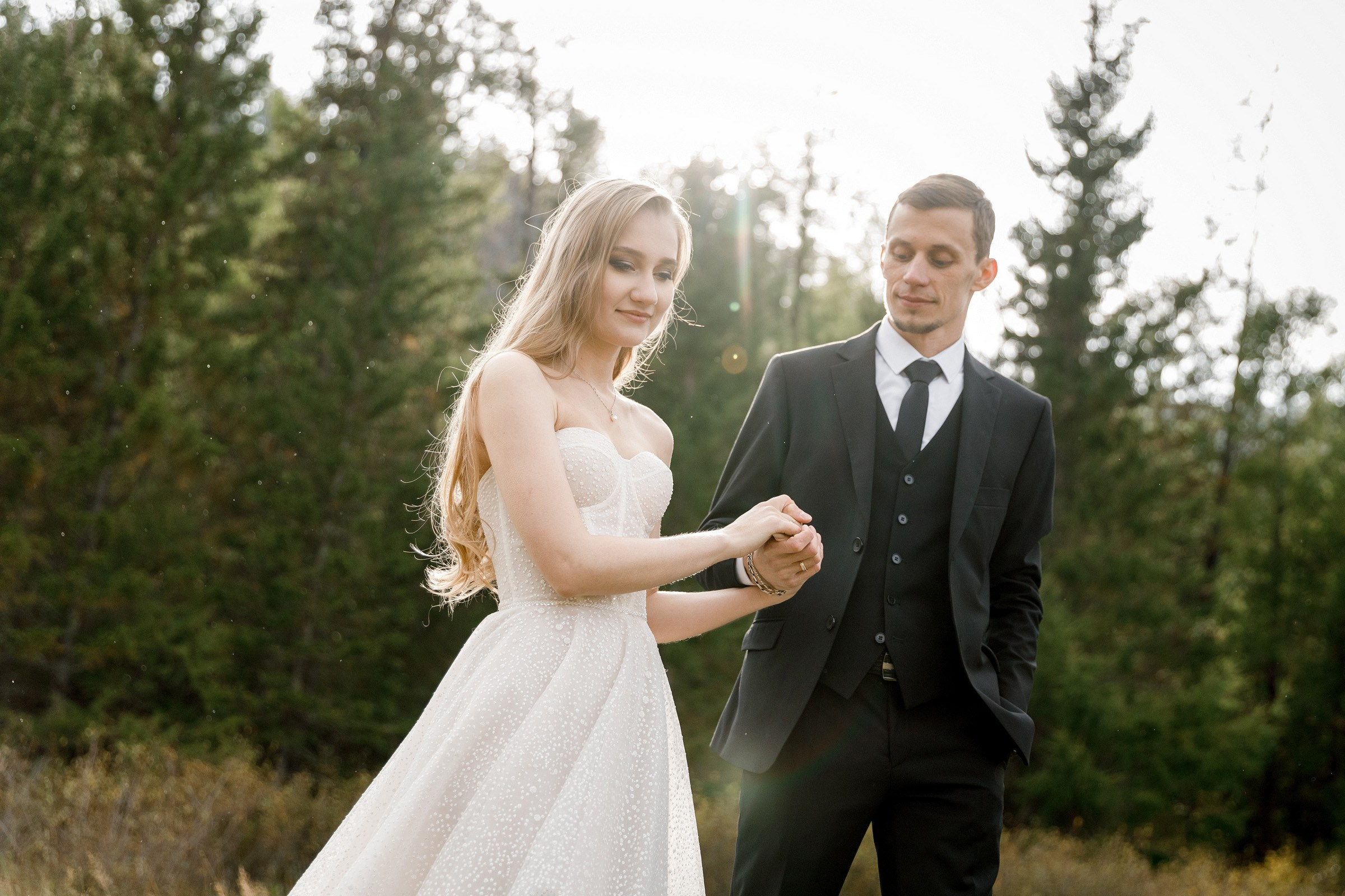 Полина и Женя. Лес, кожанки и 2 дня кайфа. Свадебный фотограф в Иркутске Сапаров Александр