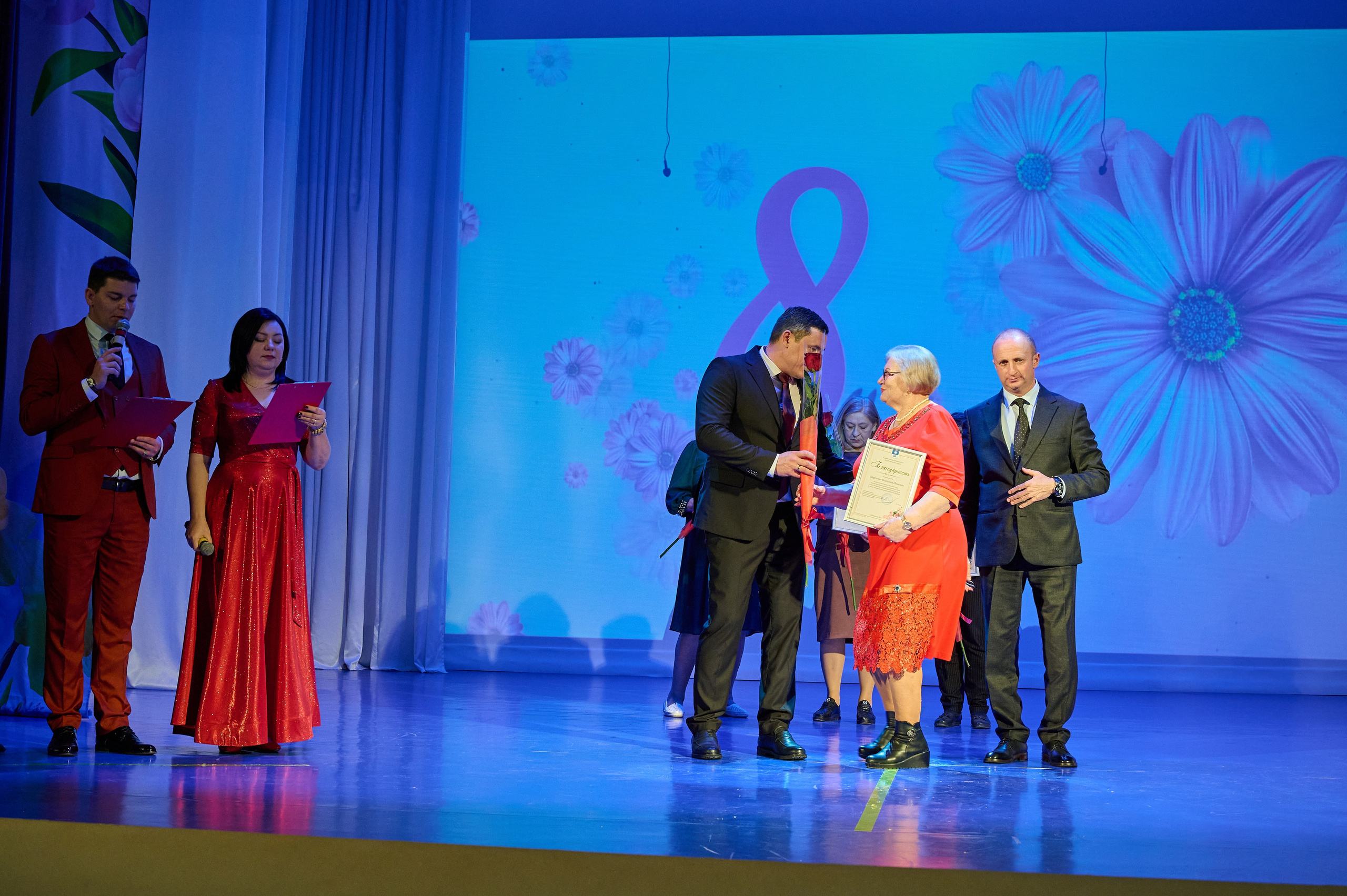 8 марта в Марьиной роще. Жизнь курорта Кабардинка в фотографиях