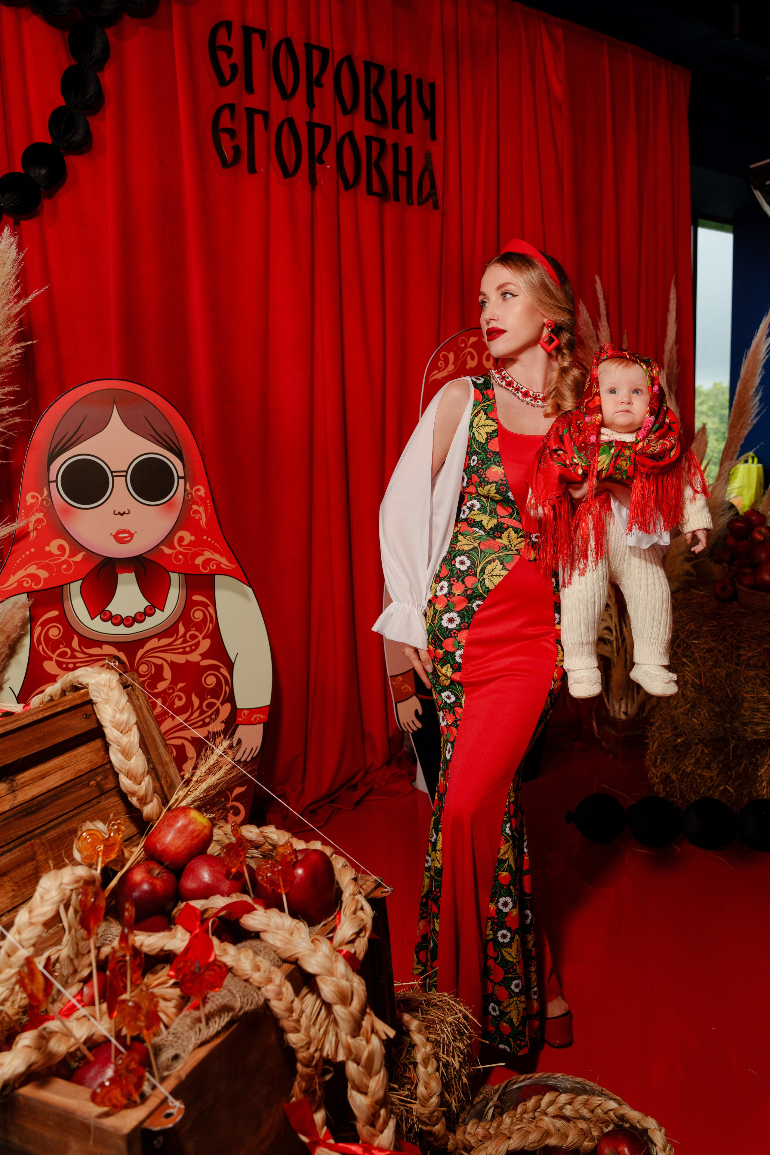 Репортажный фотограф на гендер пати в славянском стиле в Москве. Репортажный фотограф Москва Сергей Дружинин