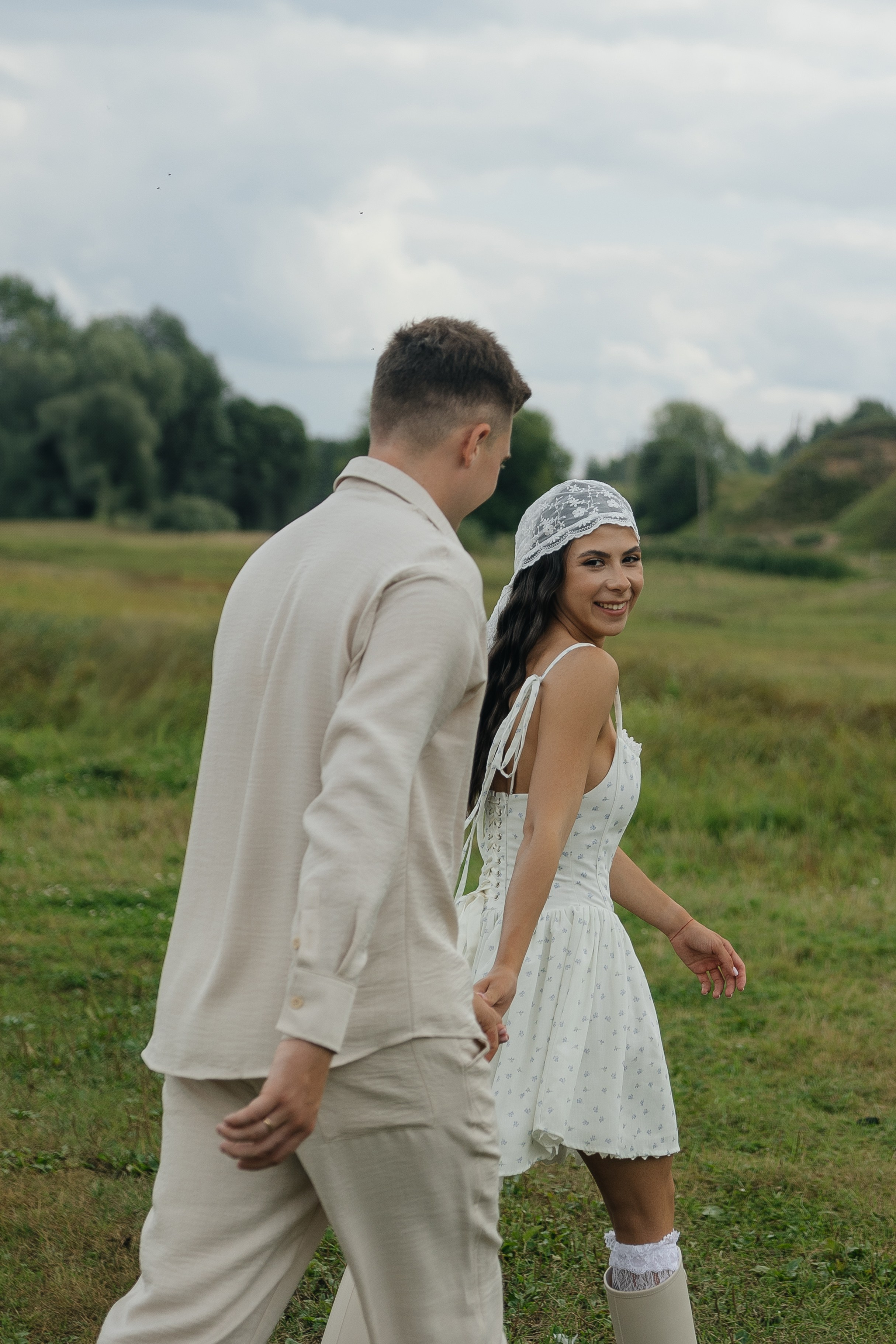 Rain falls down. Главная