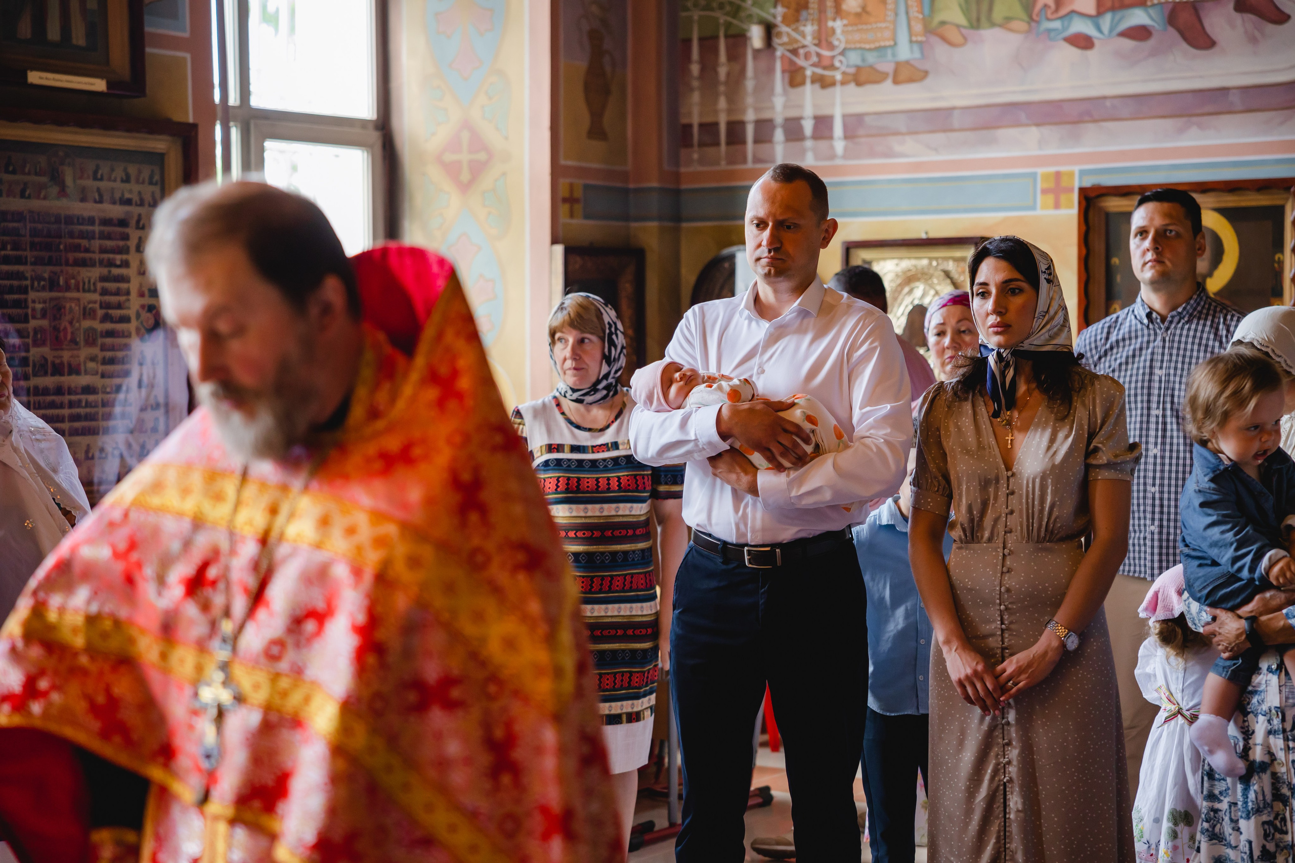 Таинство Крещения. Сайт с красивыми фотографиями и людьми