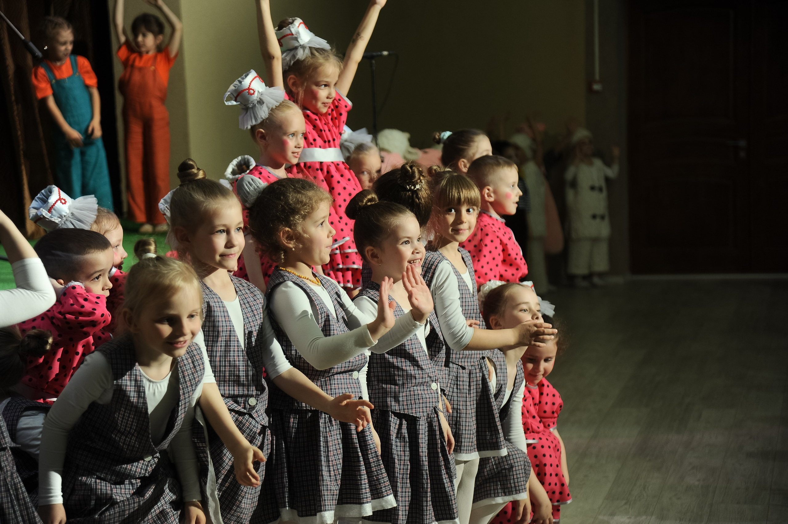 Выпускной 2025, детский центр «Самовар». Фотограф Олег Юршевич Солигорск Минск
