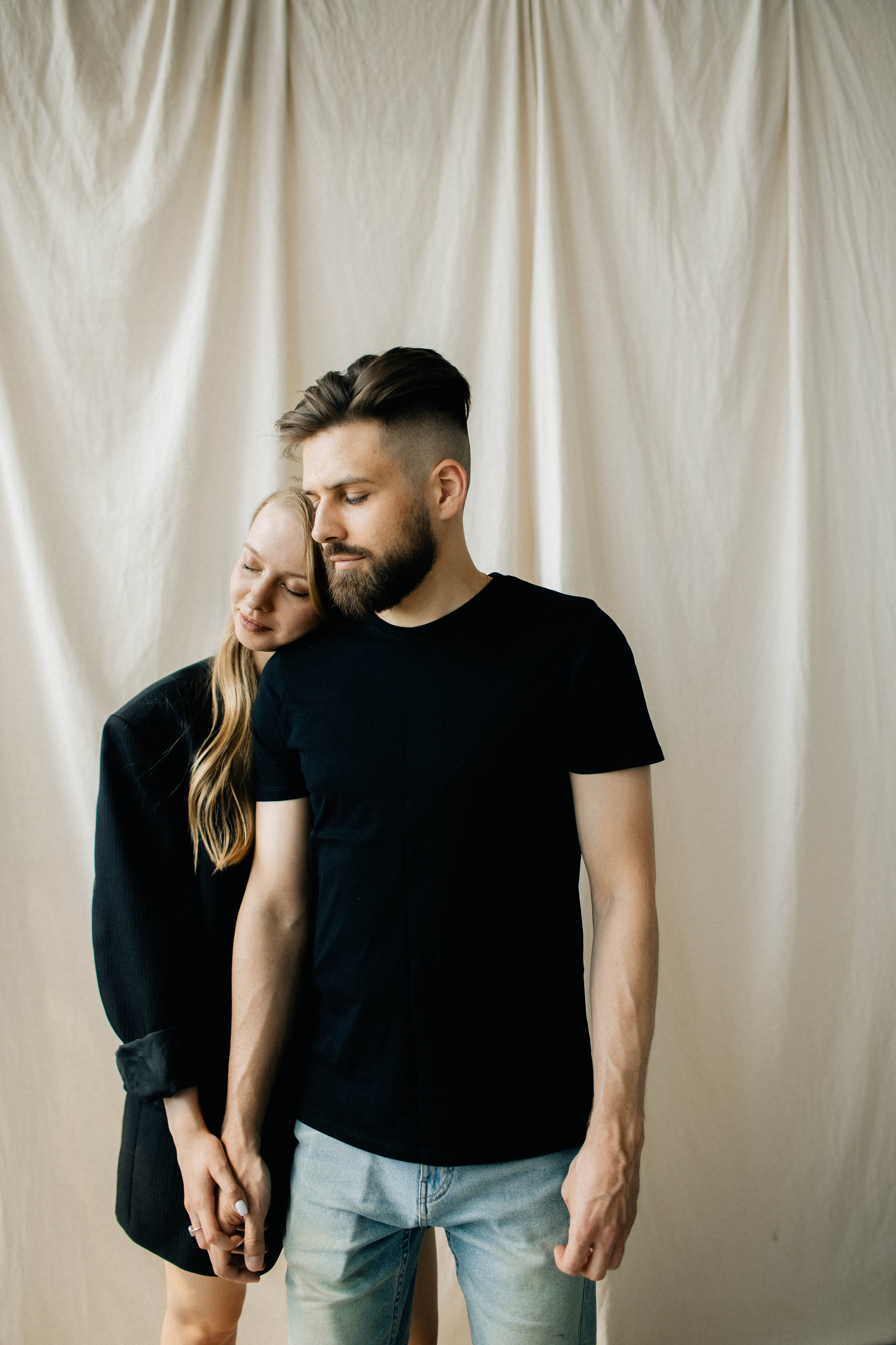 Анжела и Рома. Главная