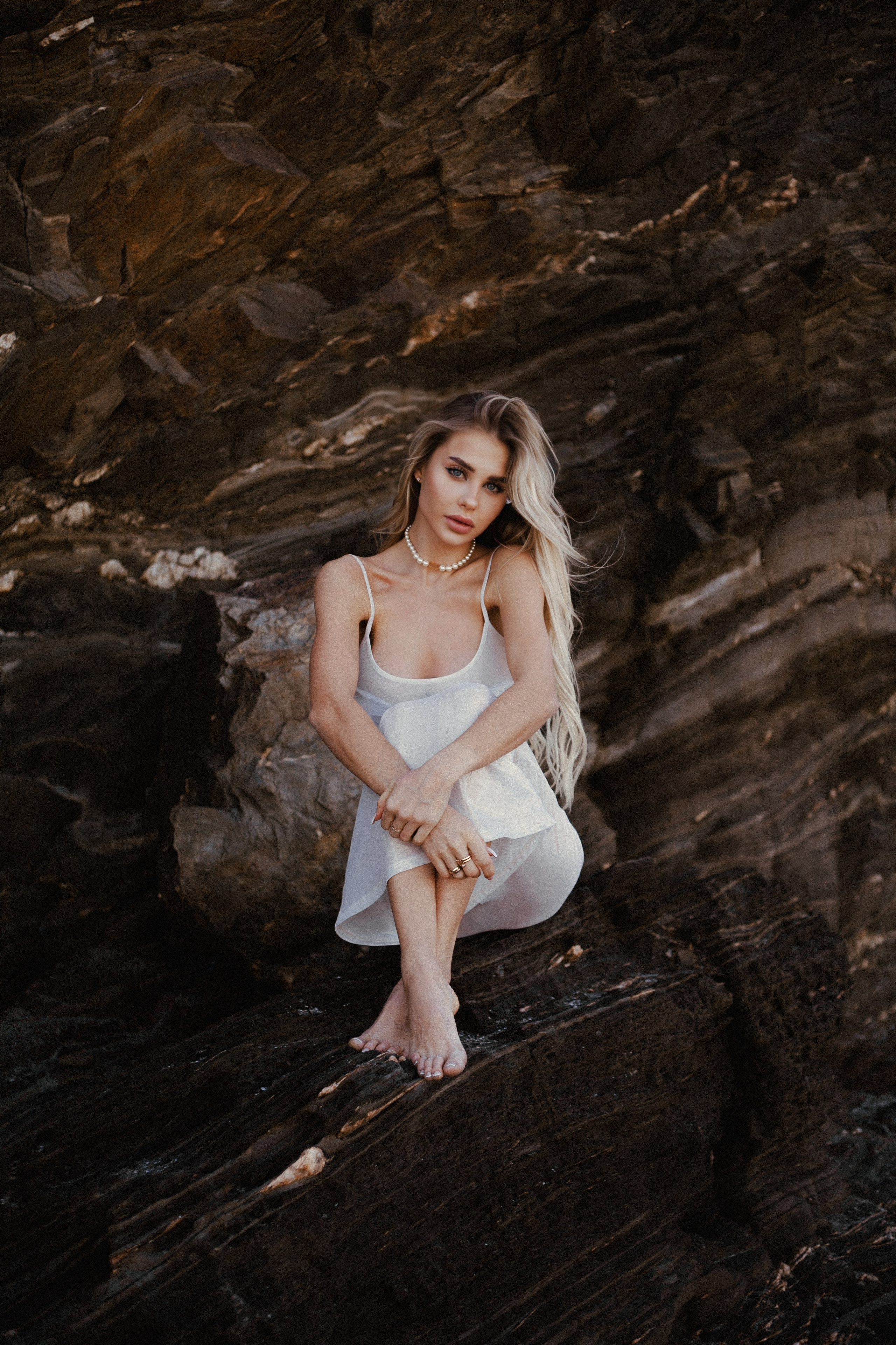 Alena & Black stones. ANNA KUDRINA PHOTOGRAPHY Russia