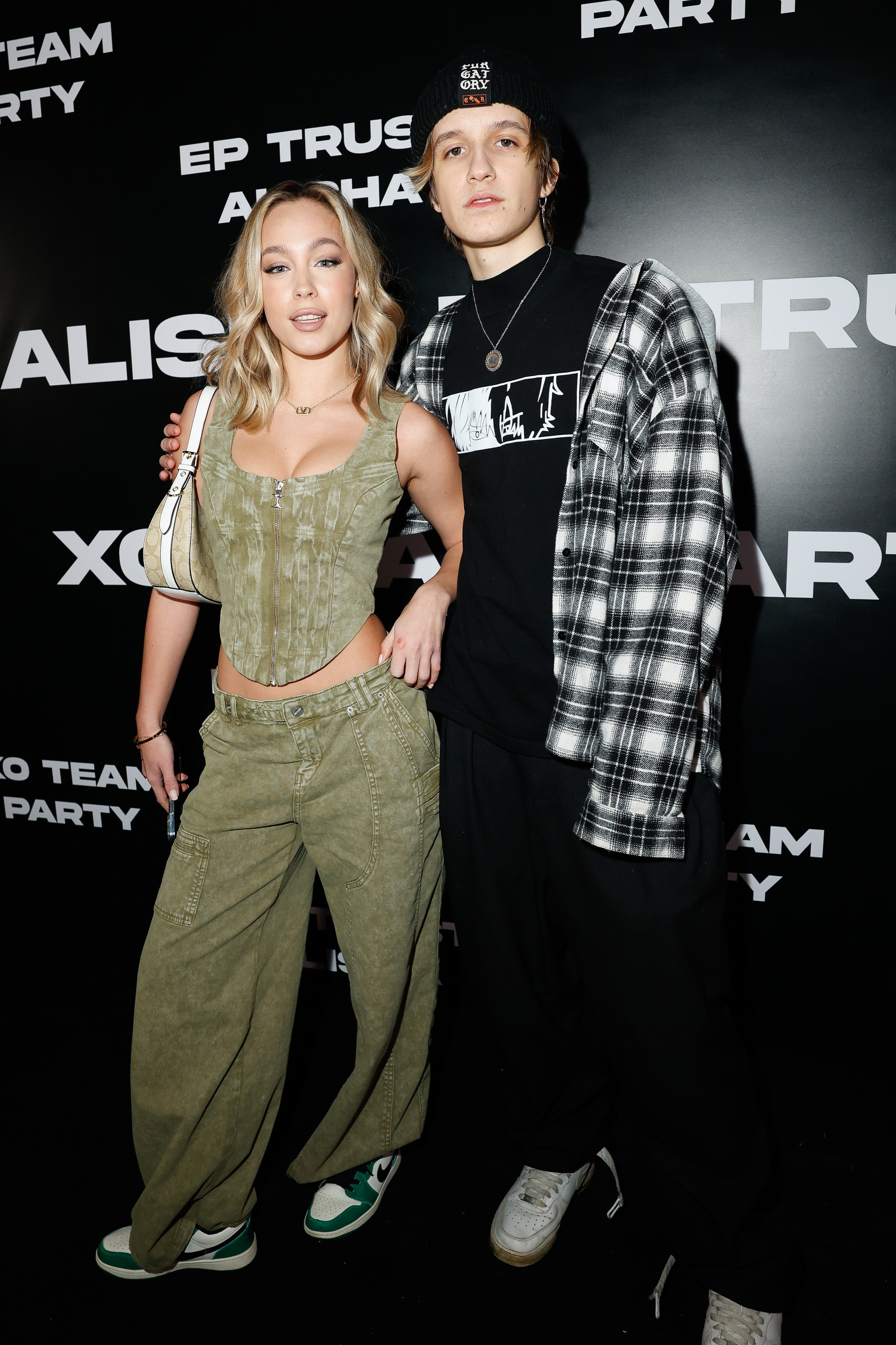 ALISHA. Nikolskayasecular