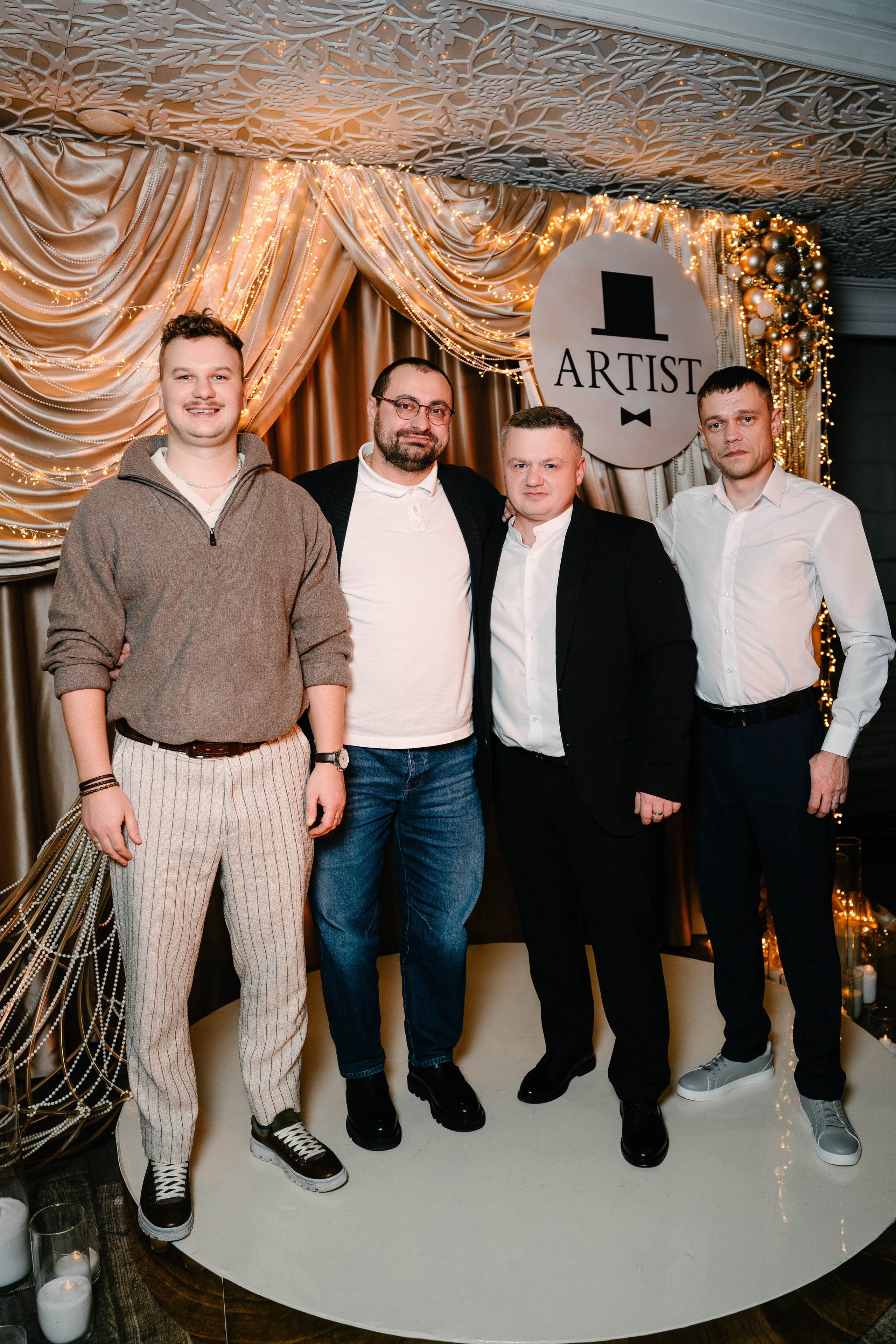 Новогодний вечер в Артисте. Свадебный и семейный фотограф в Воронеже Анастасия Бойко