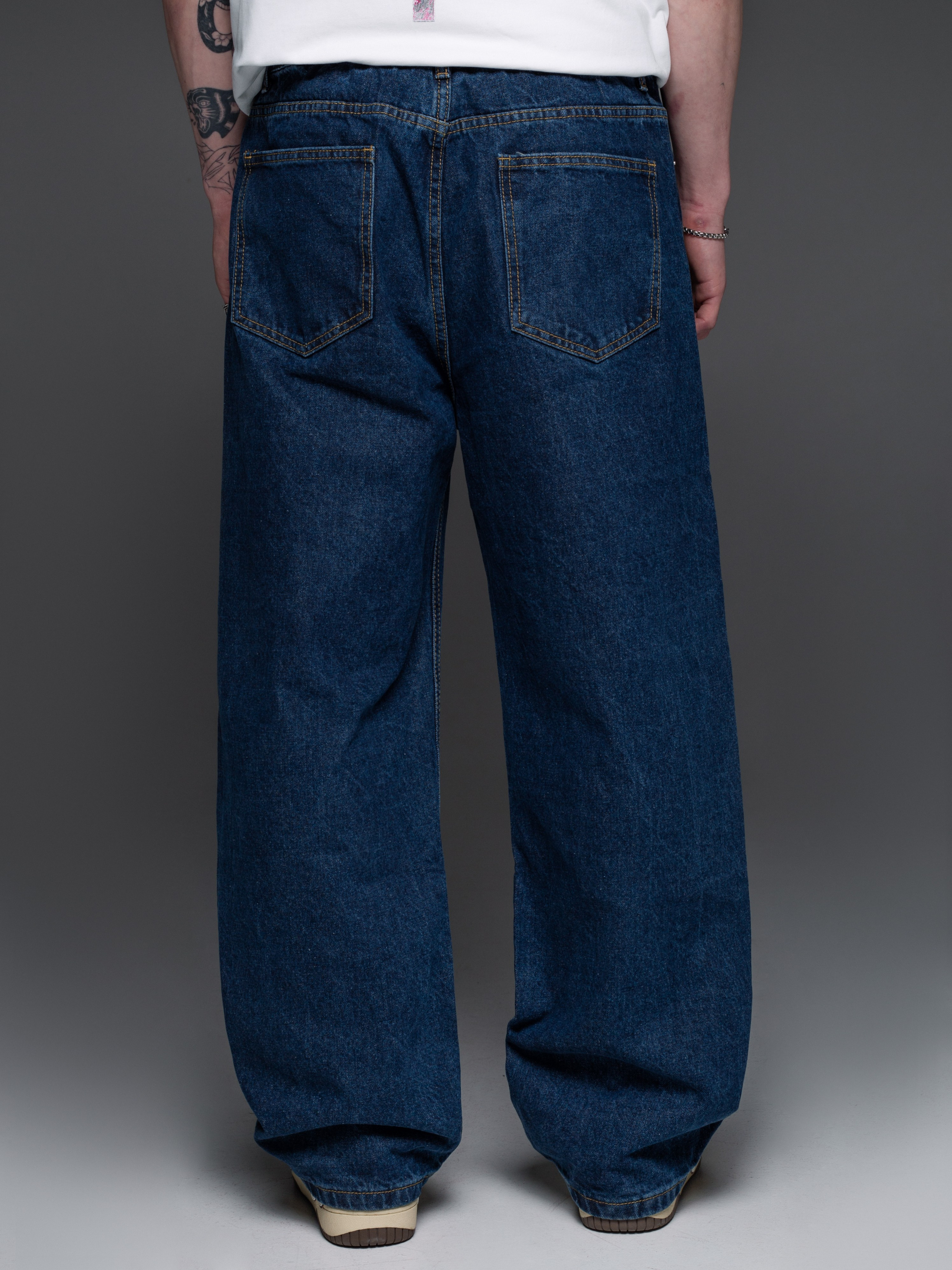 КАТАЛОГ | серый фон. RUNA production — стильные съемки для брендов