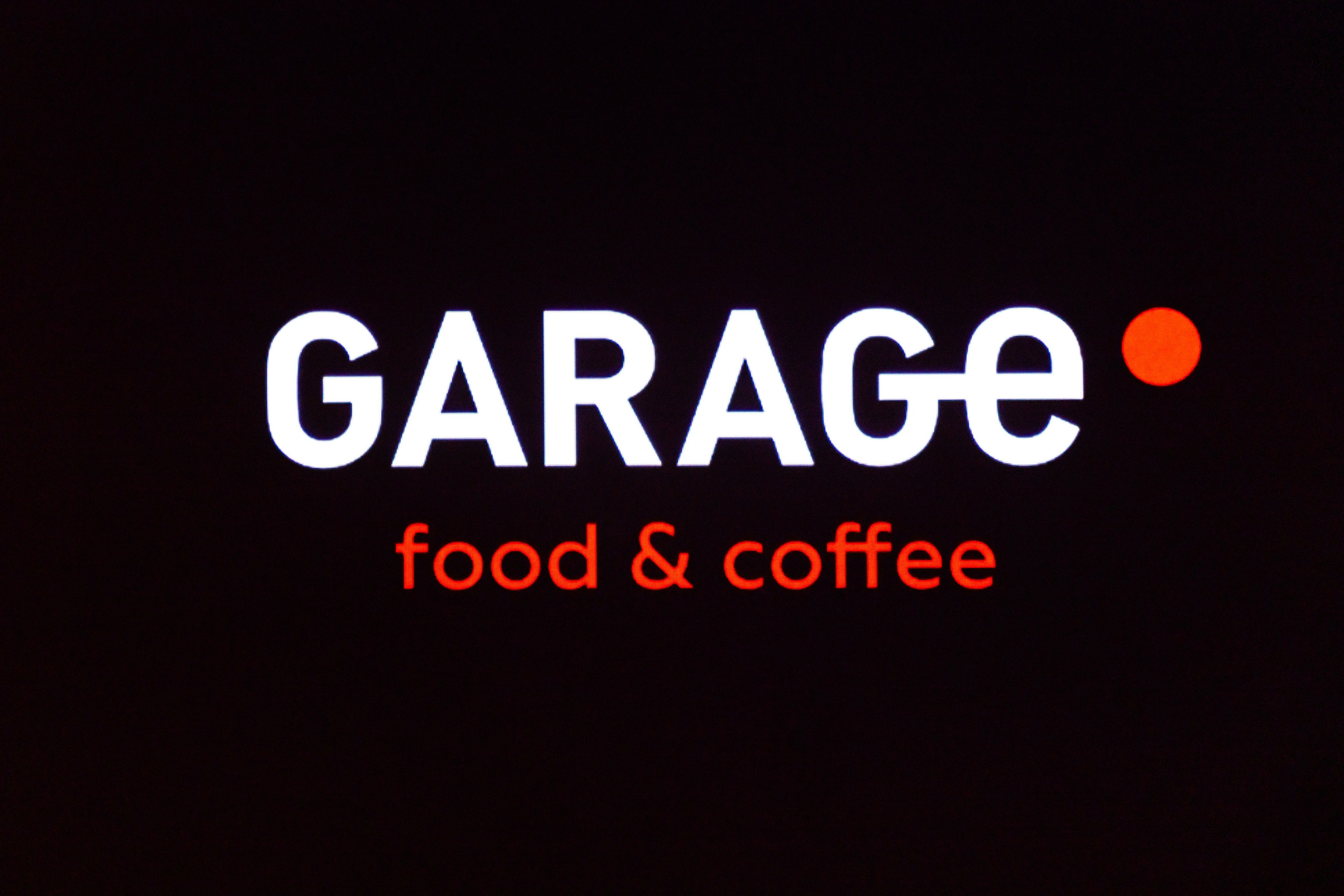 Корпоративная фотосъемка для кафе GARAGE | Новый год 2025 | Минск. Свадебный фотограф в Минске/Беларуси Сергей Спиридонов